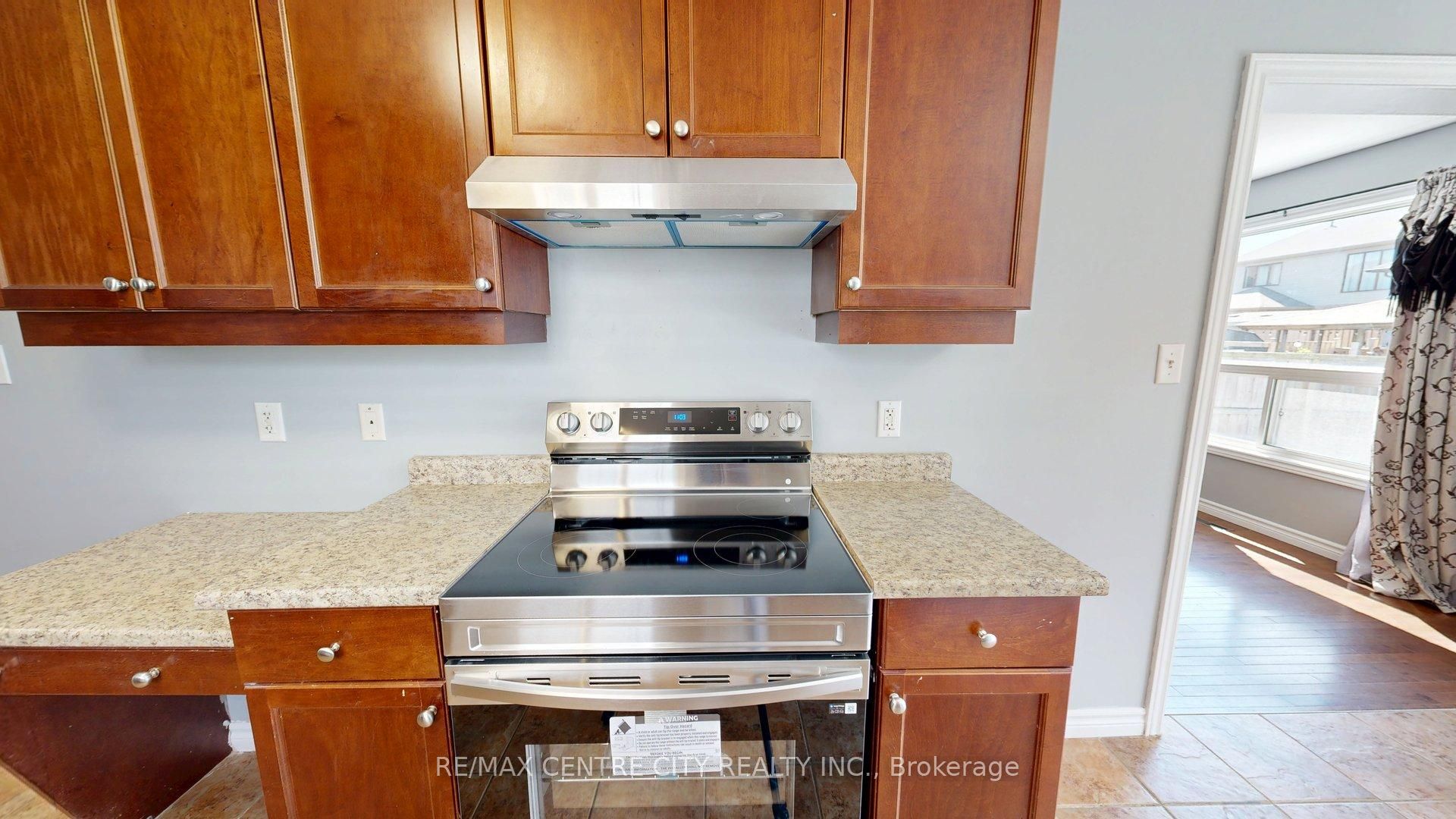 3252 Meadowgate Boulevard Upper Property Photo 8