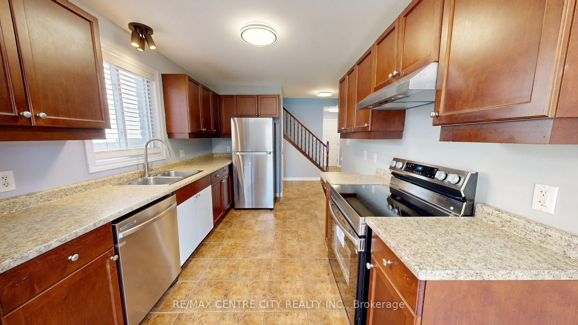 3252 Meadowgate Boulevard Upper Property Photo 10