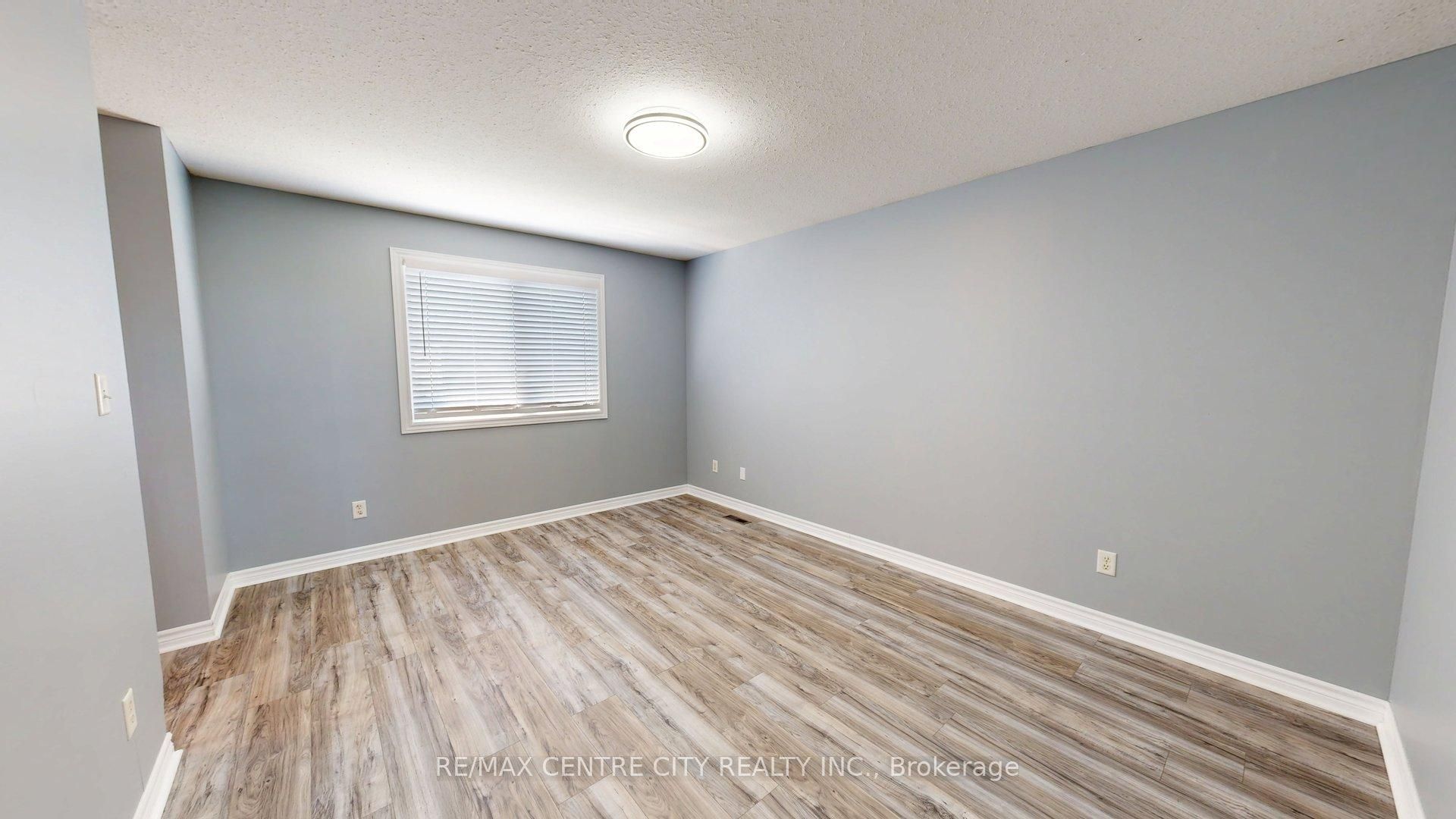 3252 Meadowgate Boulevard Upper Property Photo 18