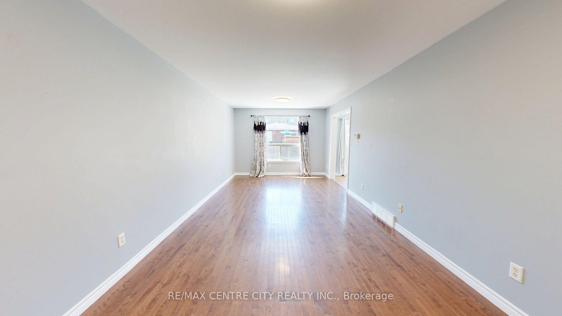 3252 Meadowgate Boulevard Upper Property Photo 20