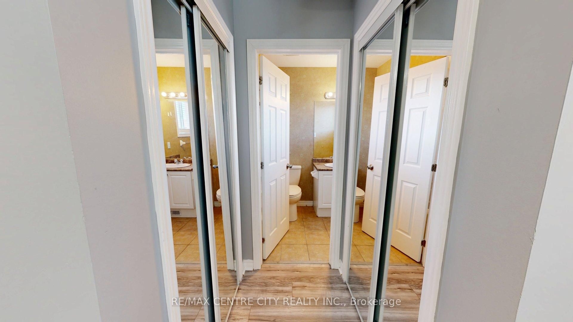 3252 Meadowgate Boulevard Upper Property Photo 26