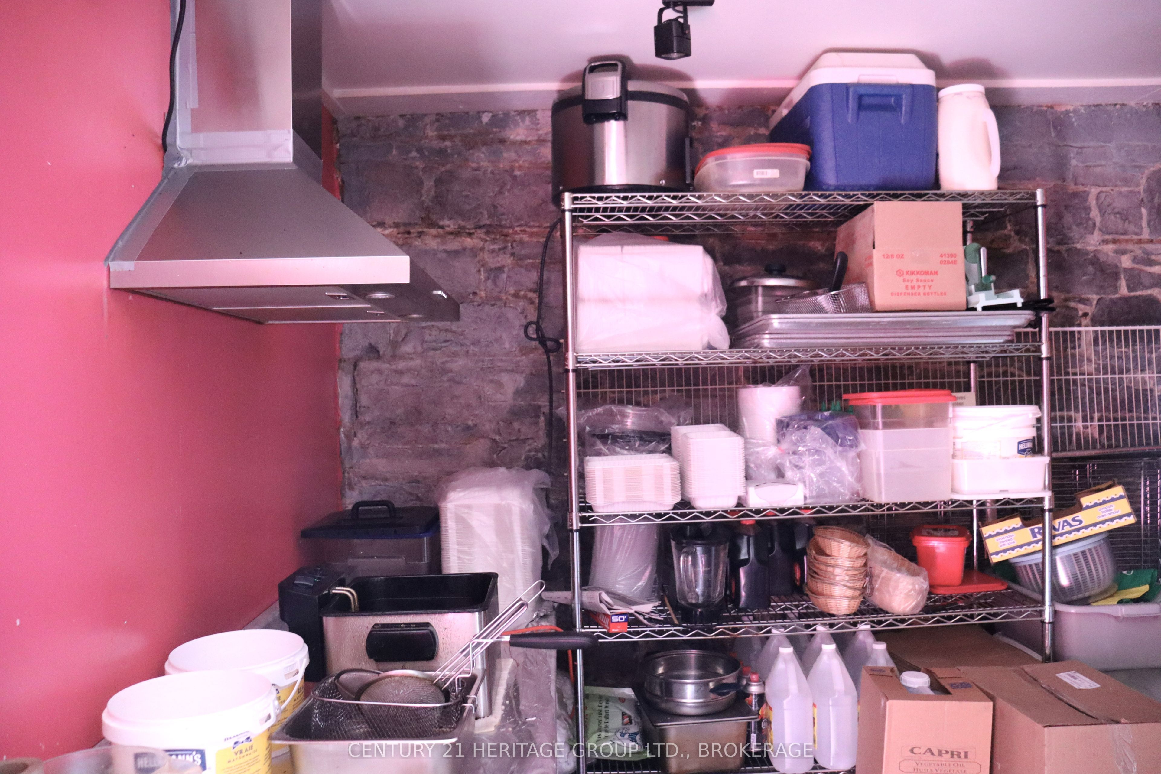 326 Princess Street Property Photo 8