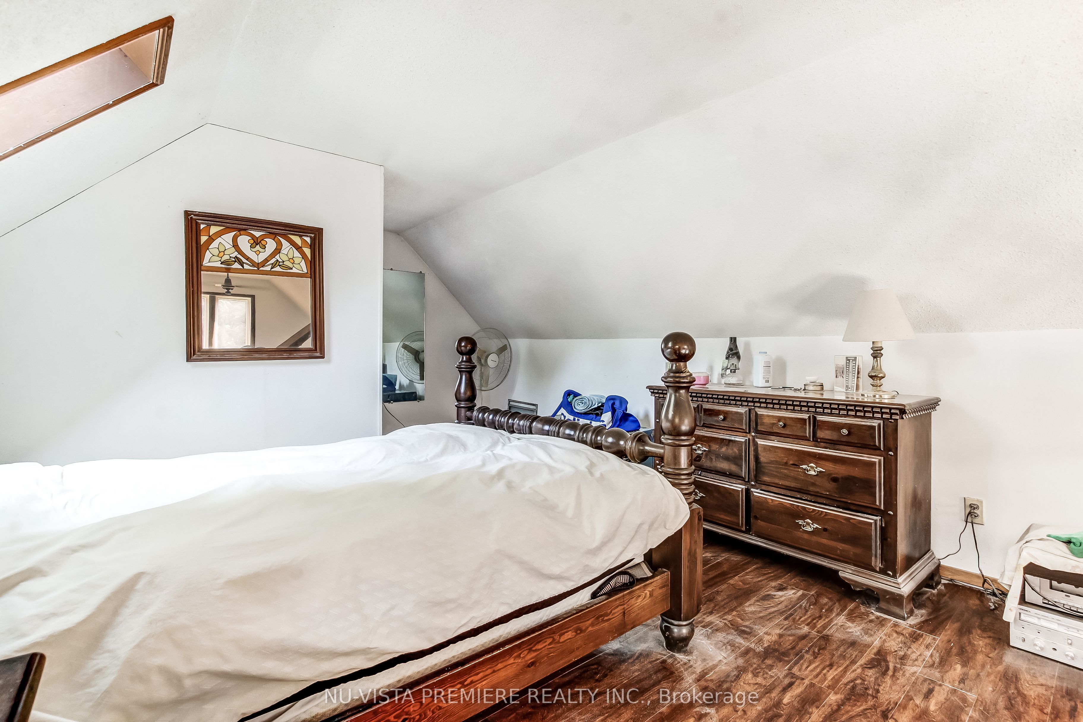 312 Piccadilly Street Property Photo 8