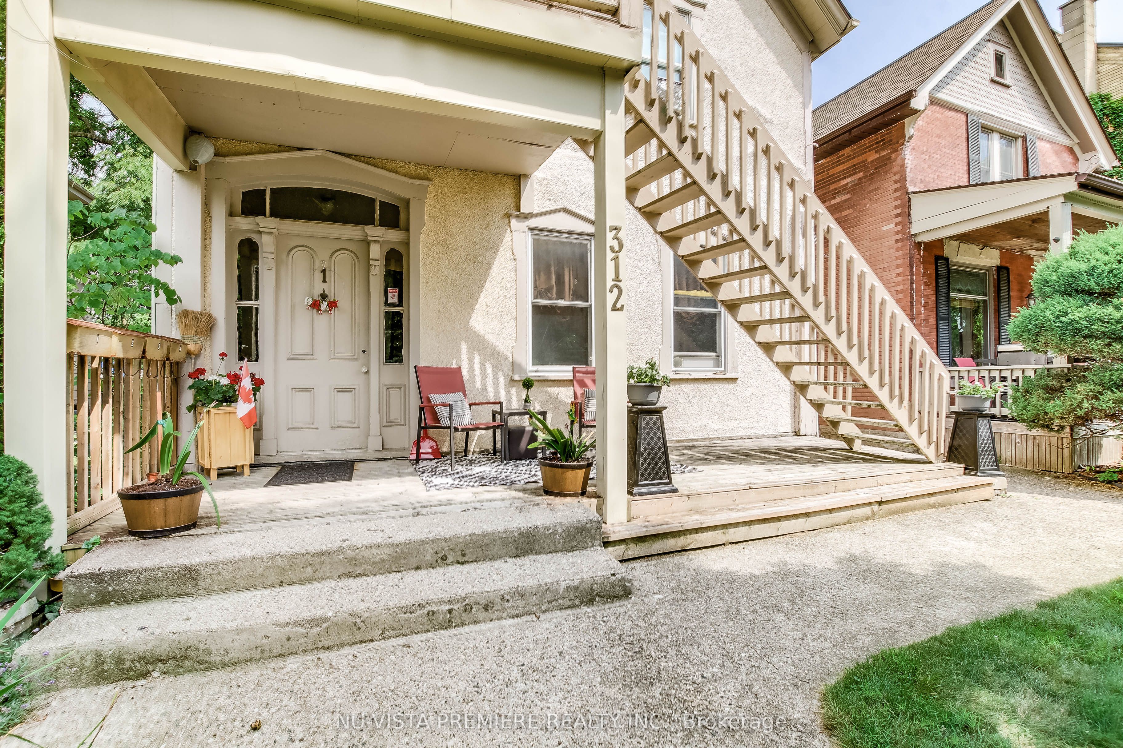 312 Piccadilly Street Property Photo 10