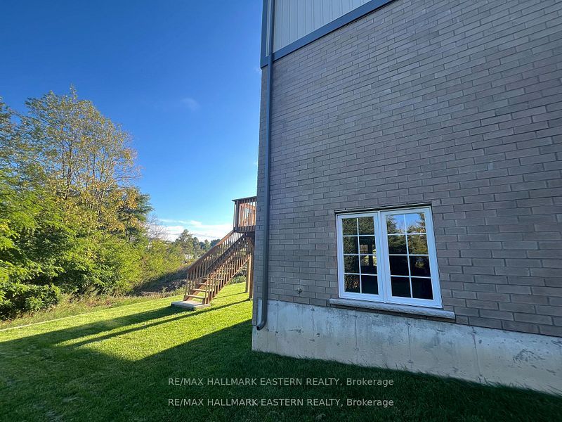 37 Coldbrook Drive Property Photo 33