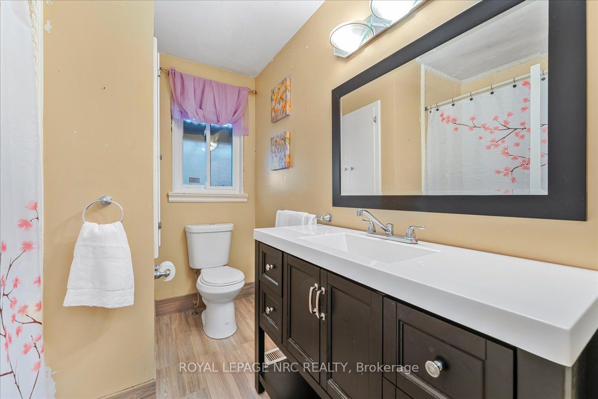 16 Dunraven Avenue Property Photo 12