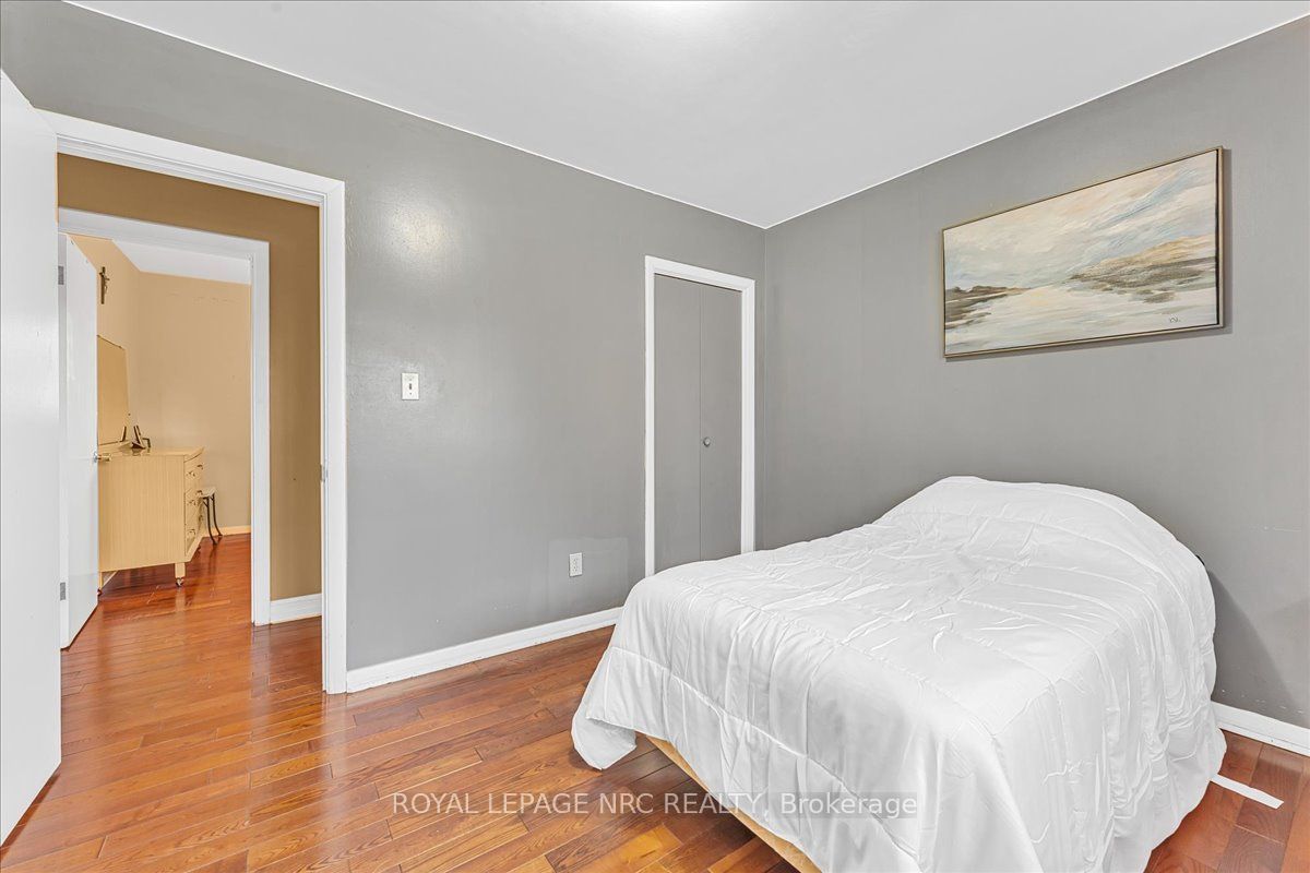 16 Dunraven Avenue Property Photo 16