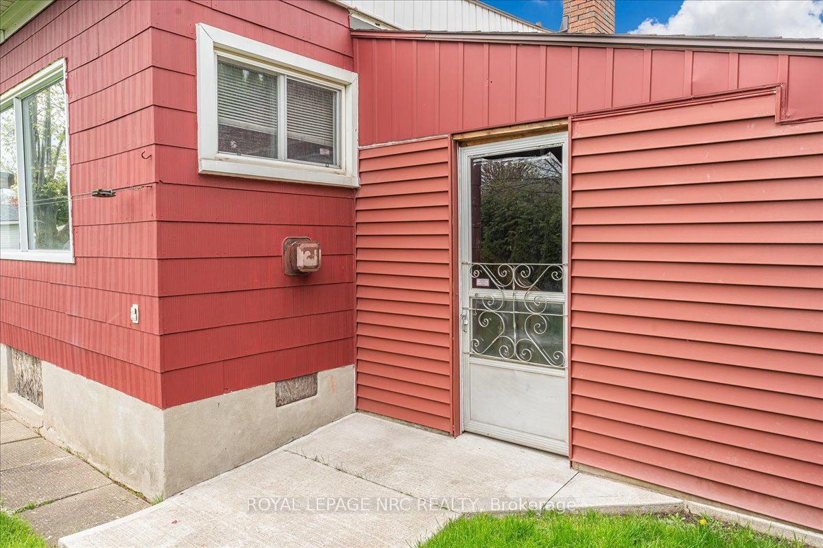 16 Dunraven Avenue Property Photo 26