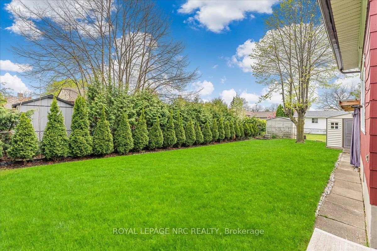 16 Dunraven Avenue Property Photo 28