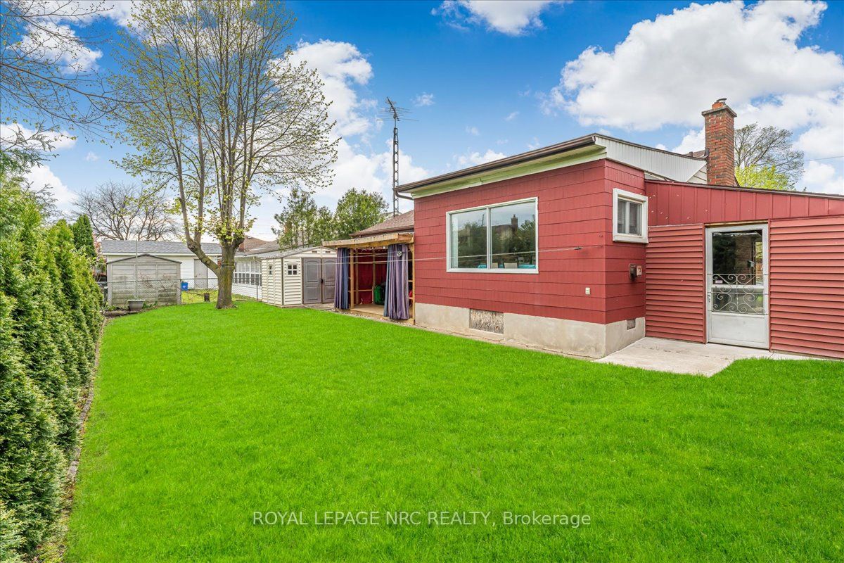 16 Dunraven Avenue Property Photo 29