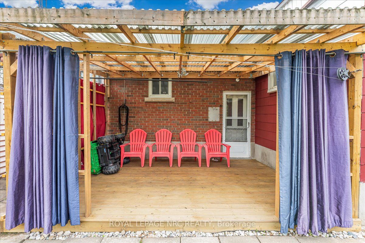 16 Dunraven Avenue Property Photo 30