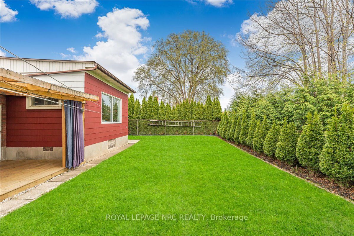 16 Dunraven Avenue Property Photo 32