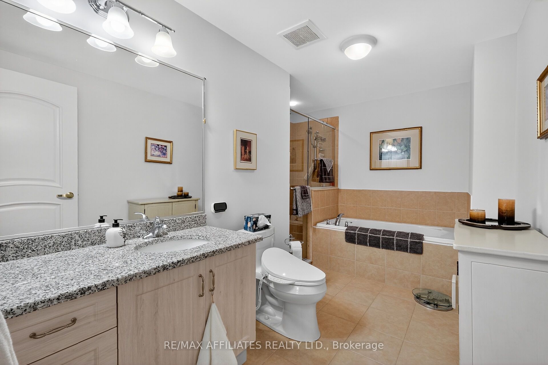 100 Inlet Private 905 Property Photo 21