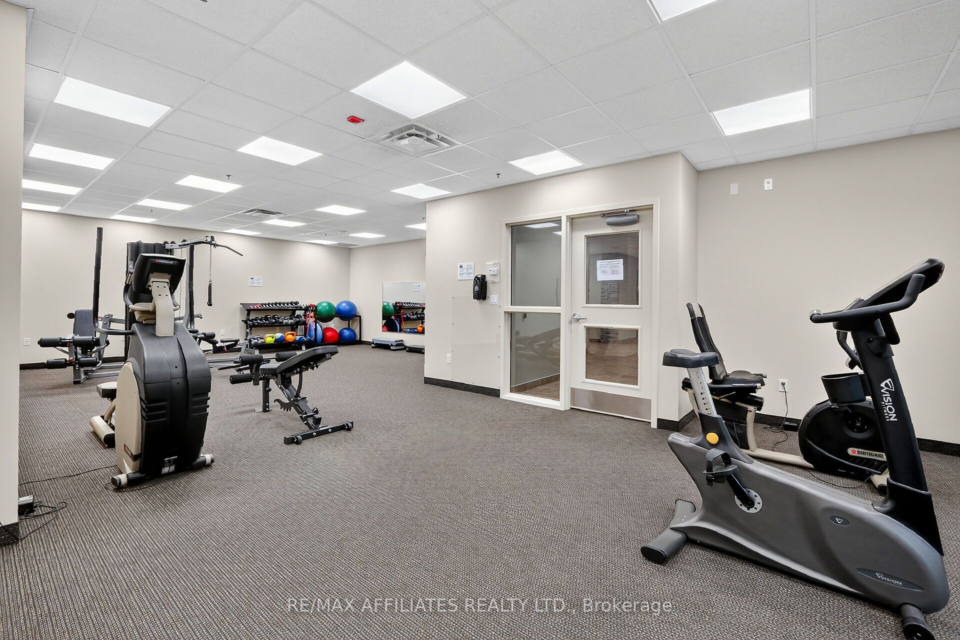 100 Inlet Private 905 Property Photo 35