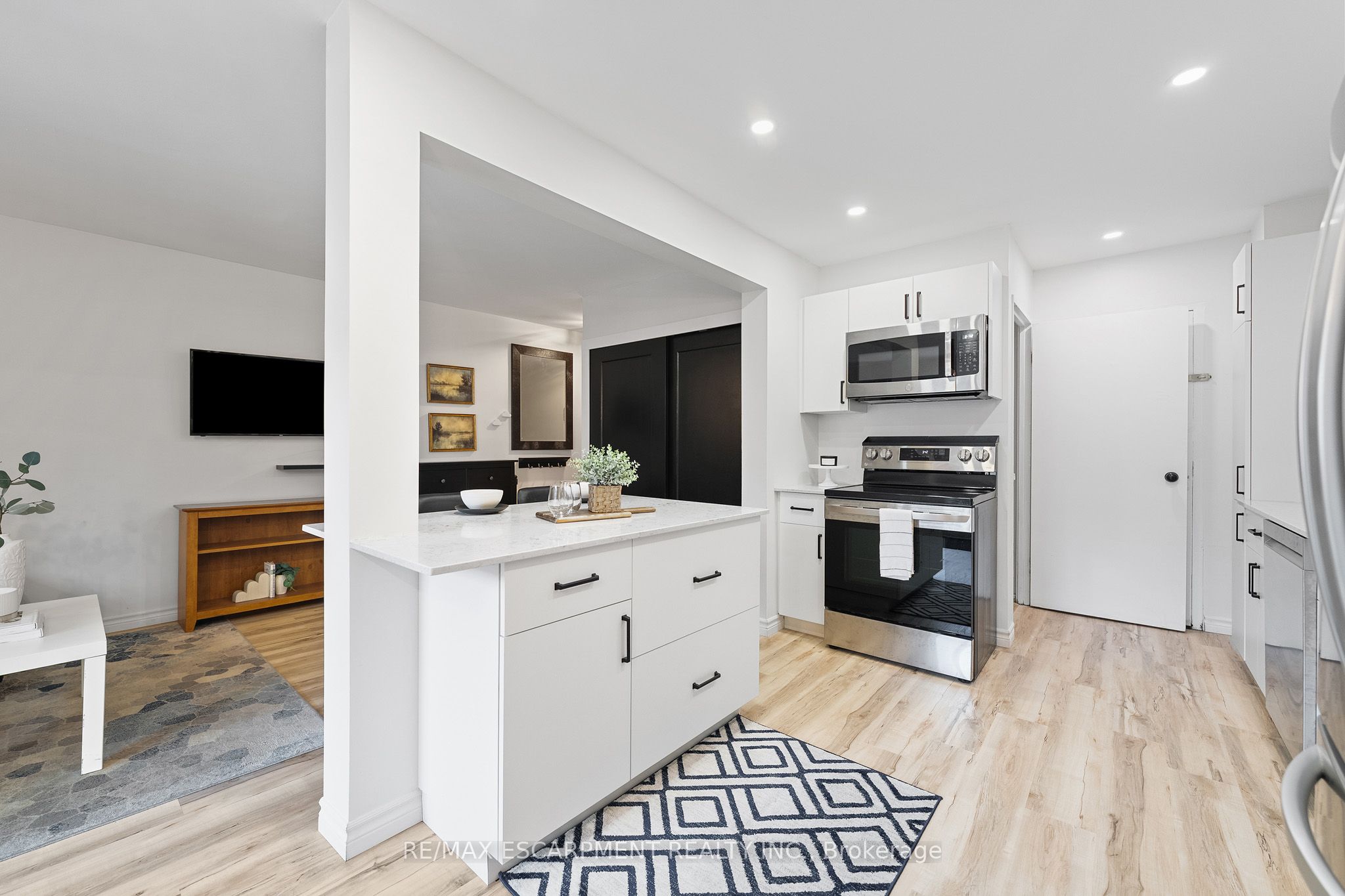 17 Old Pine Trail 150 Property Photo 14