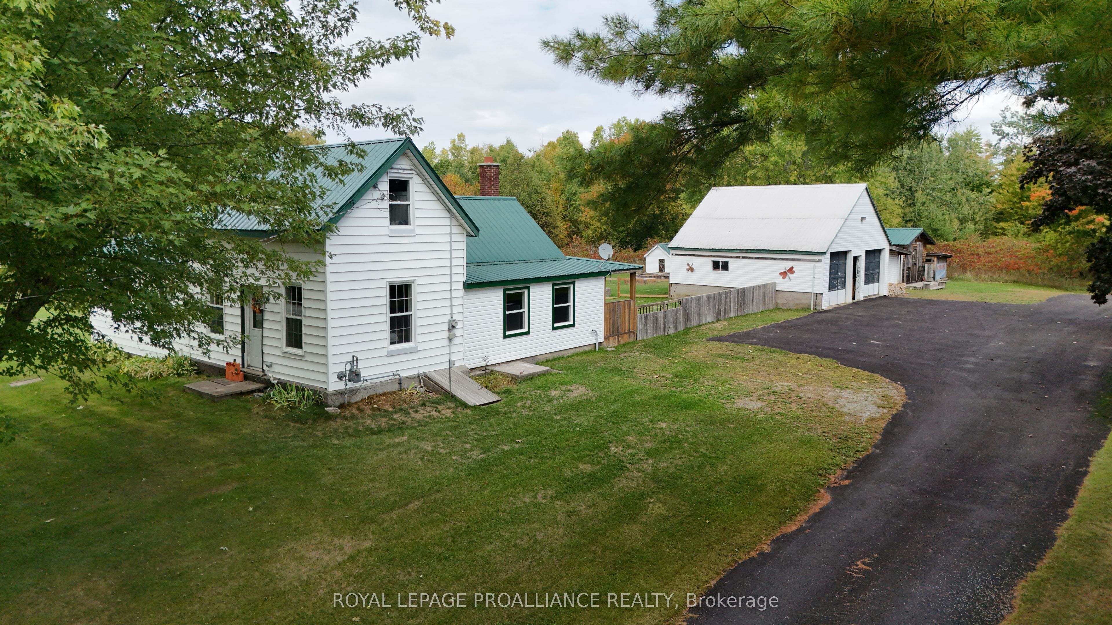 310 Old Madoc Road Property Photo 1