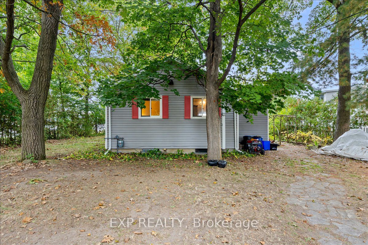 488 Bayview Drive Property Photo 1