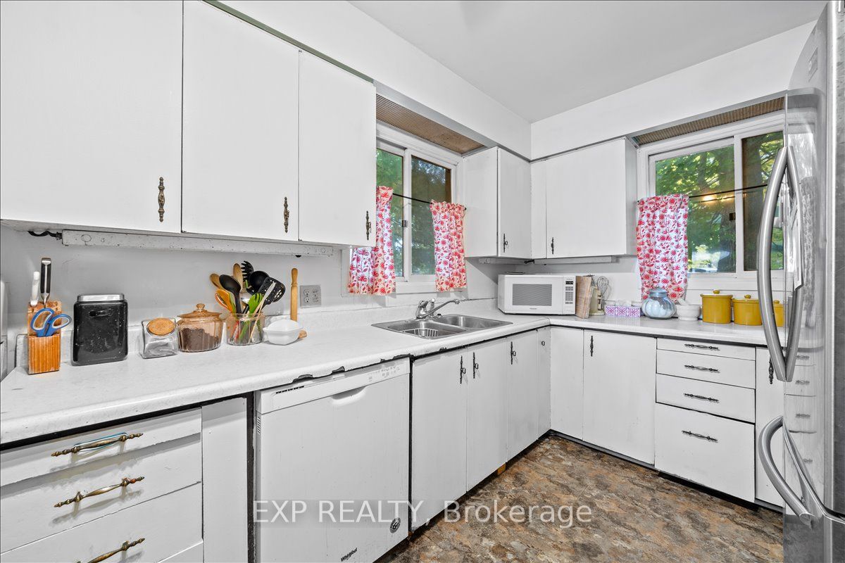 488 Bayview Drive Property Photo 5