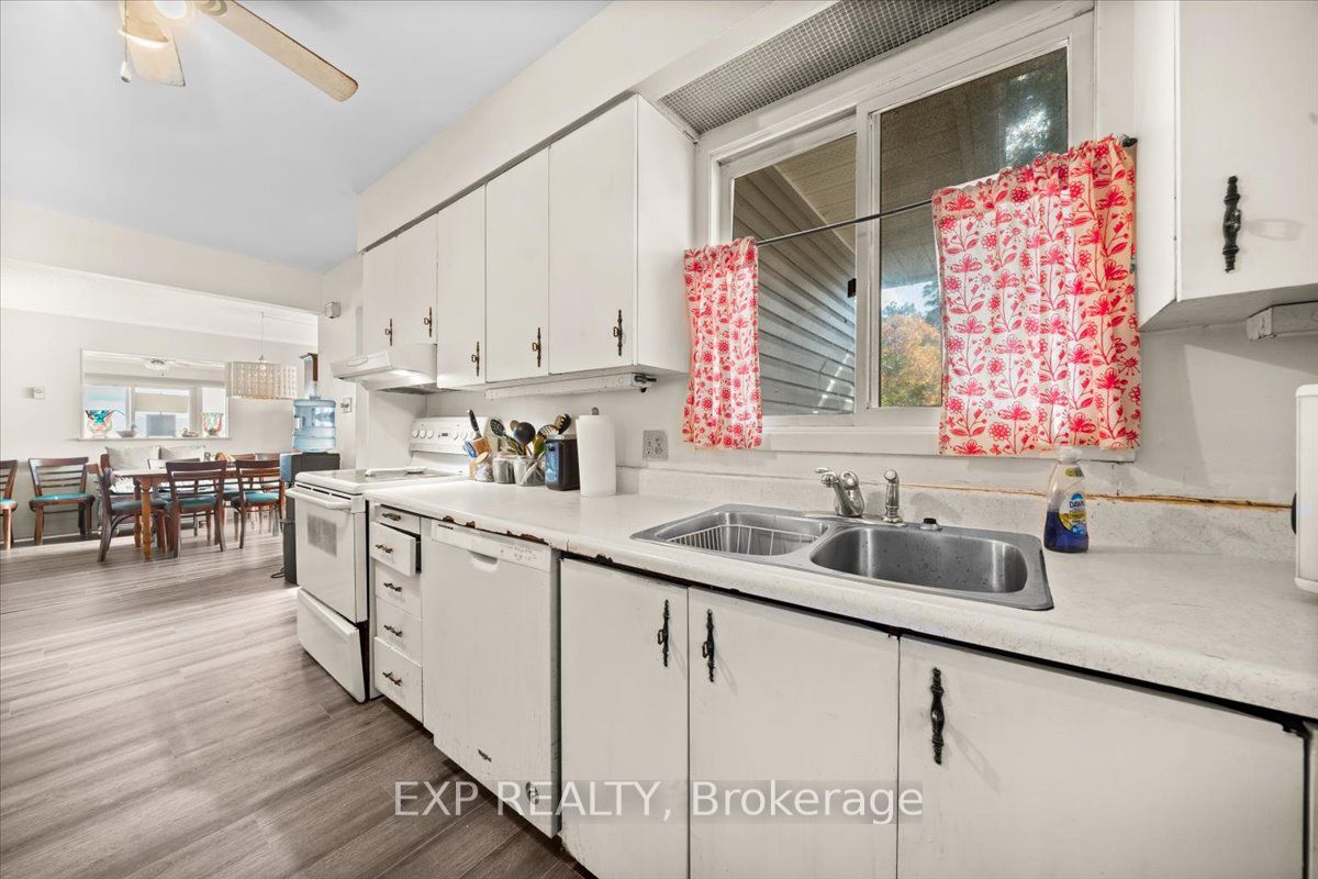 488 Bayview Drive Property Photo 43