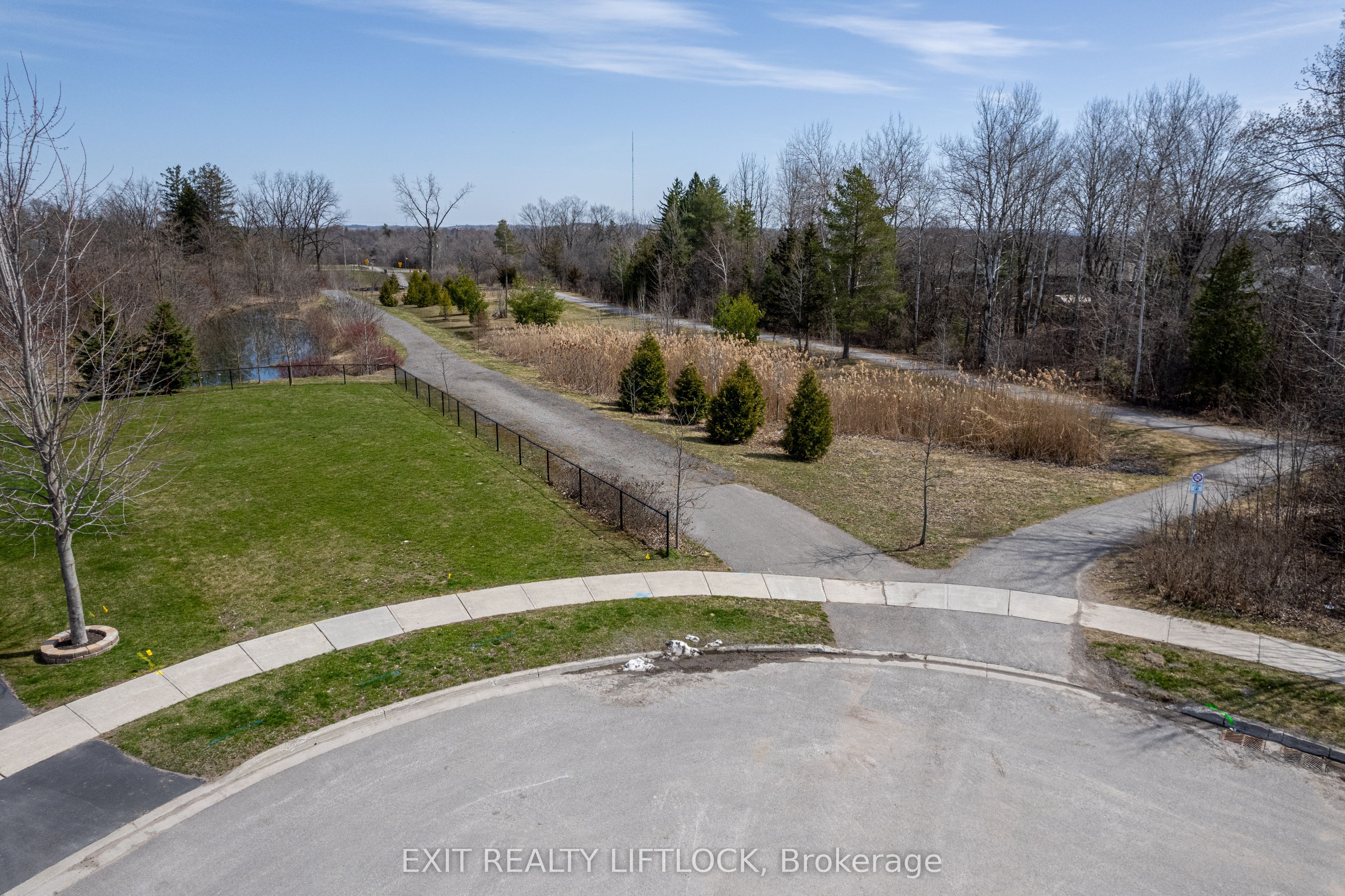 418 Raymond Street Property Photo 8