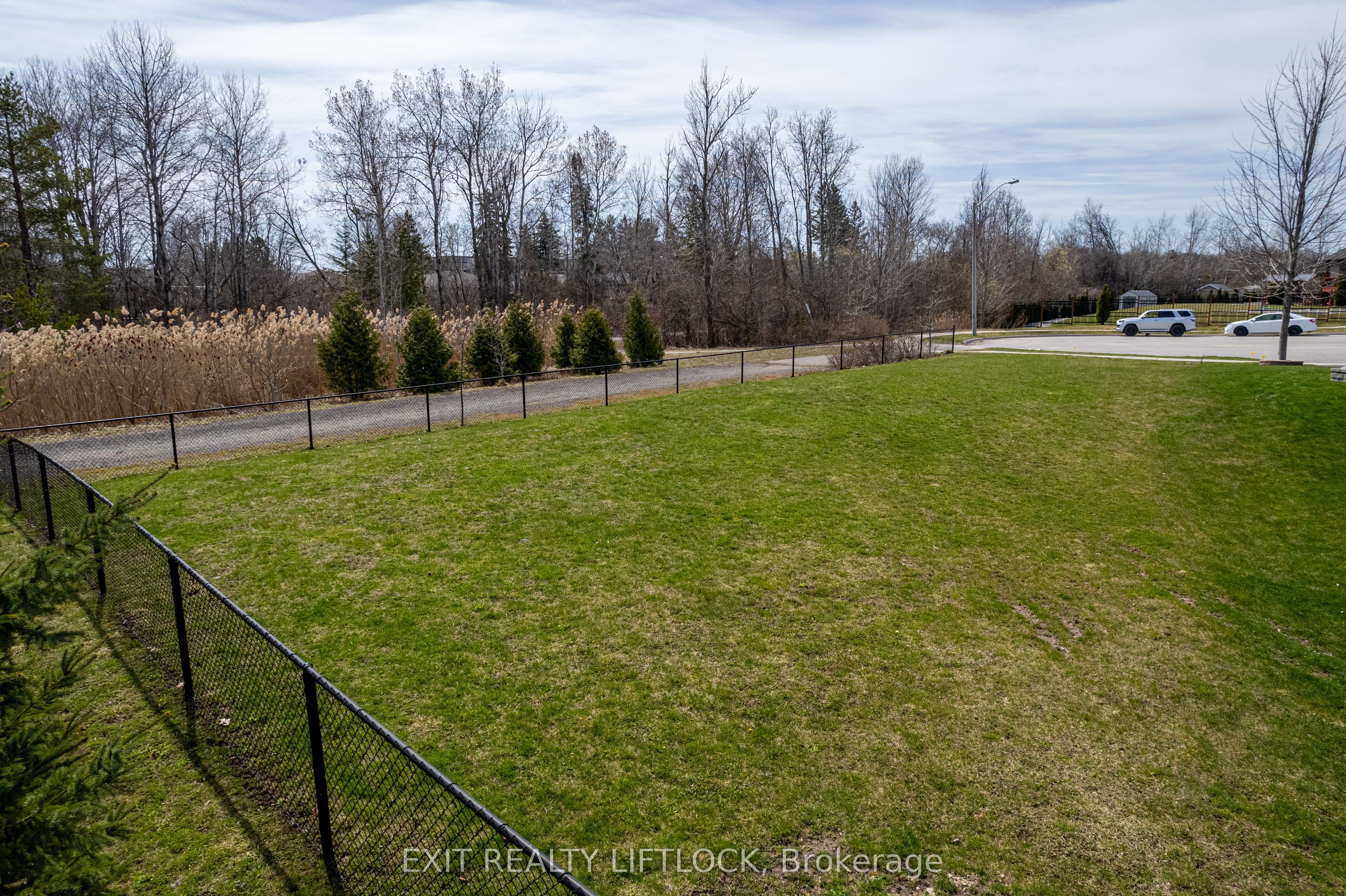 418 Raymond Street Property Photo 11