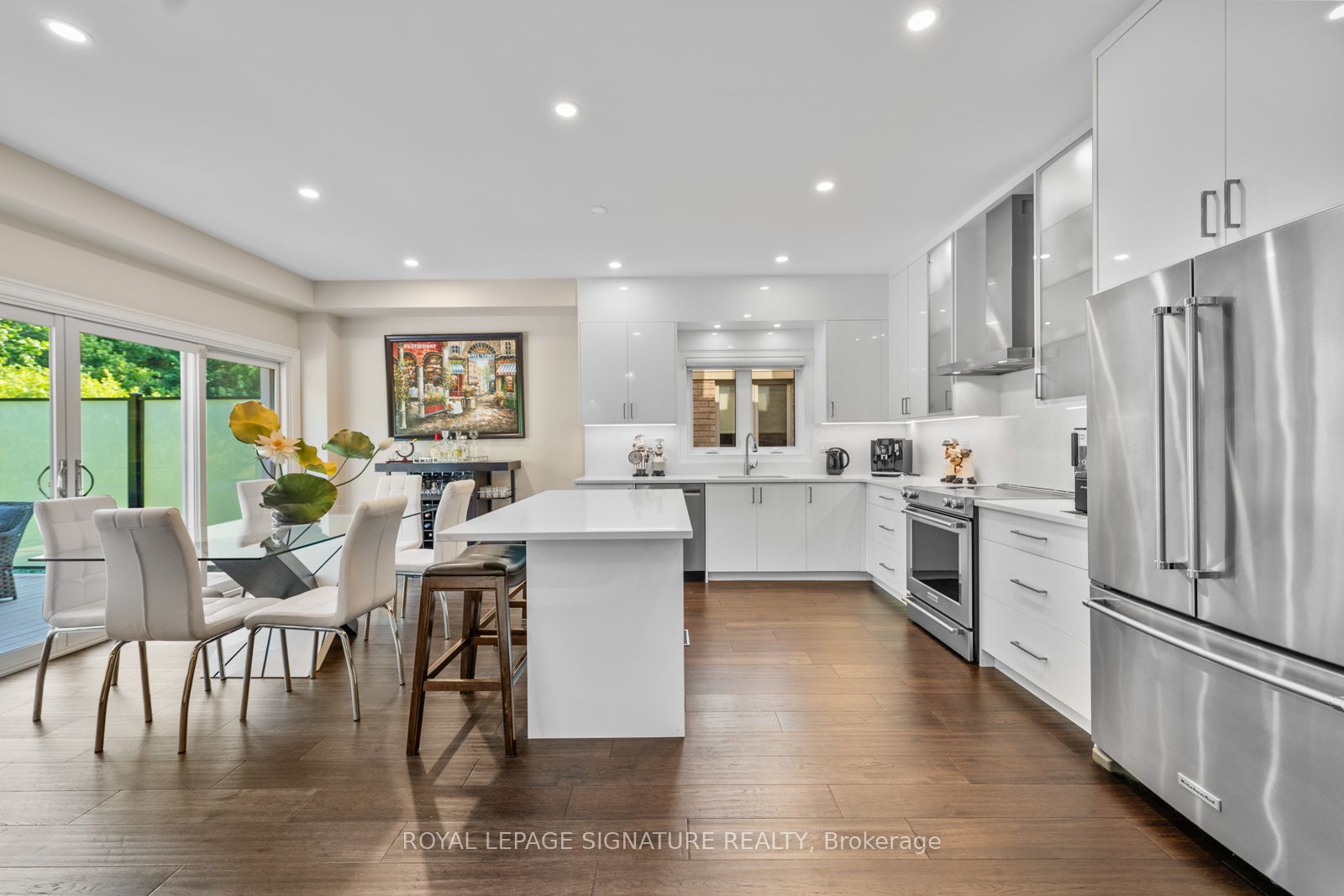 704 Robert Ferrie Drive Property Photo 9