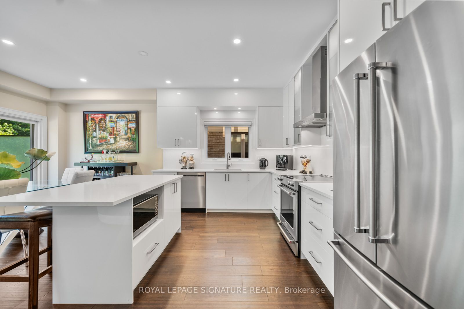 704 Robert Ferrie Drive Property Photo 10