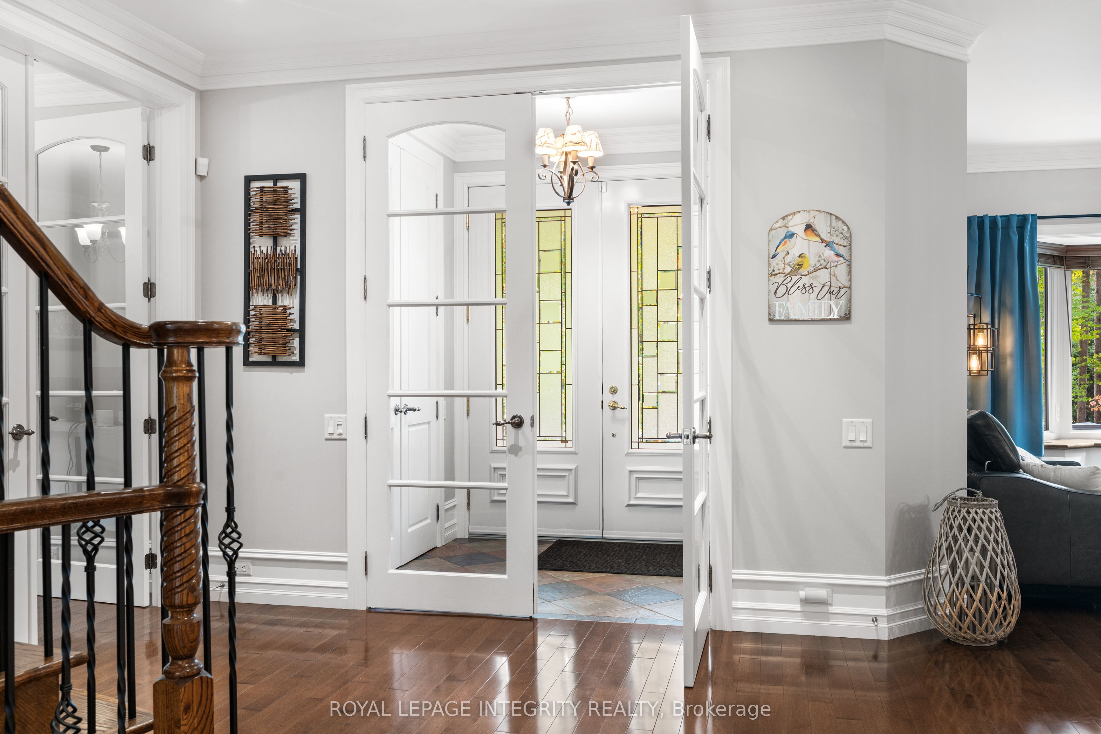 25 Marie-eve Street E Property Photo 4