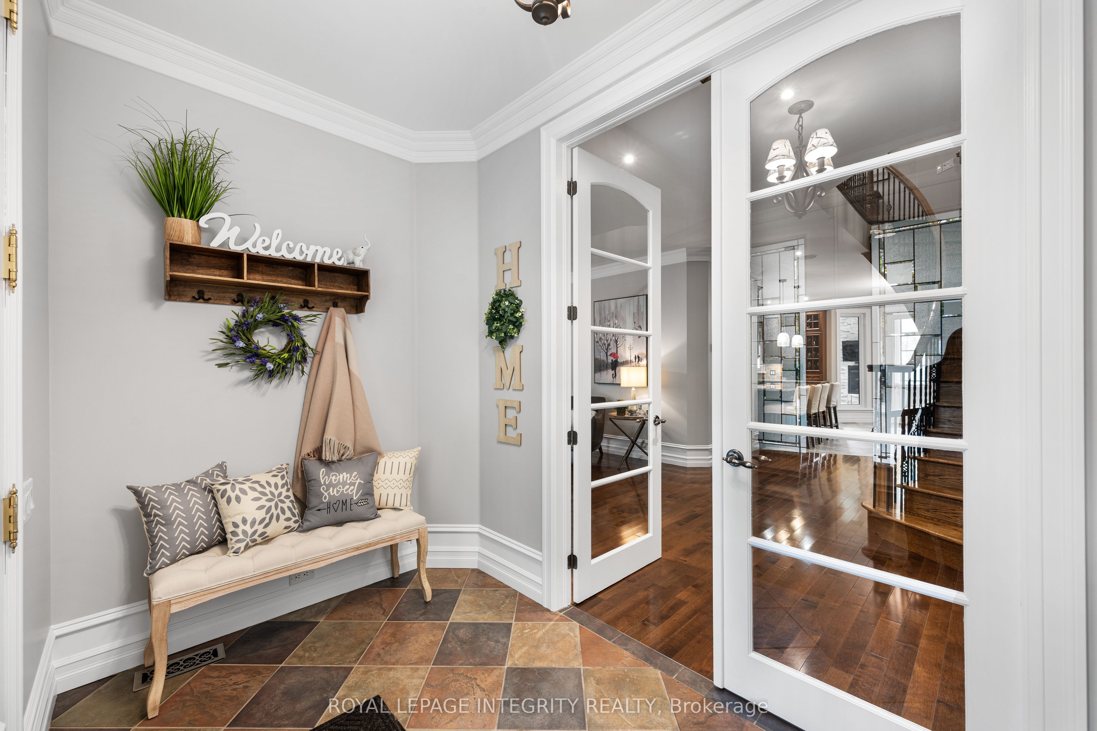 25 Marie-eve Street E Property Photo 5