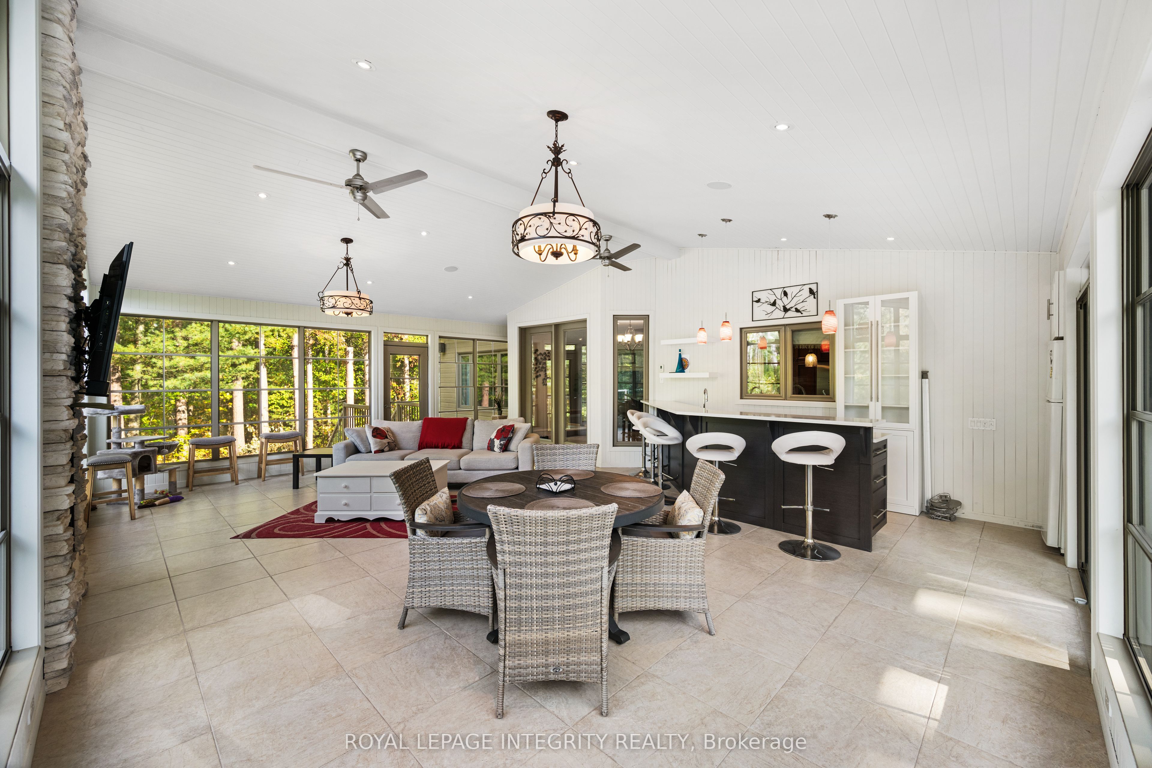 25 Marie-eve Street E Property Photo 19