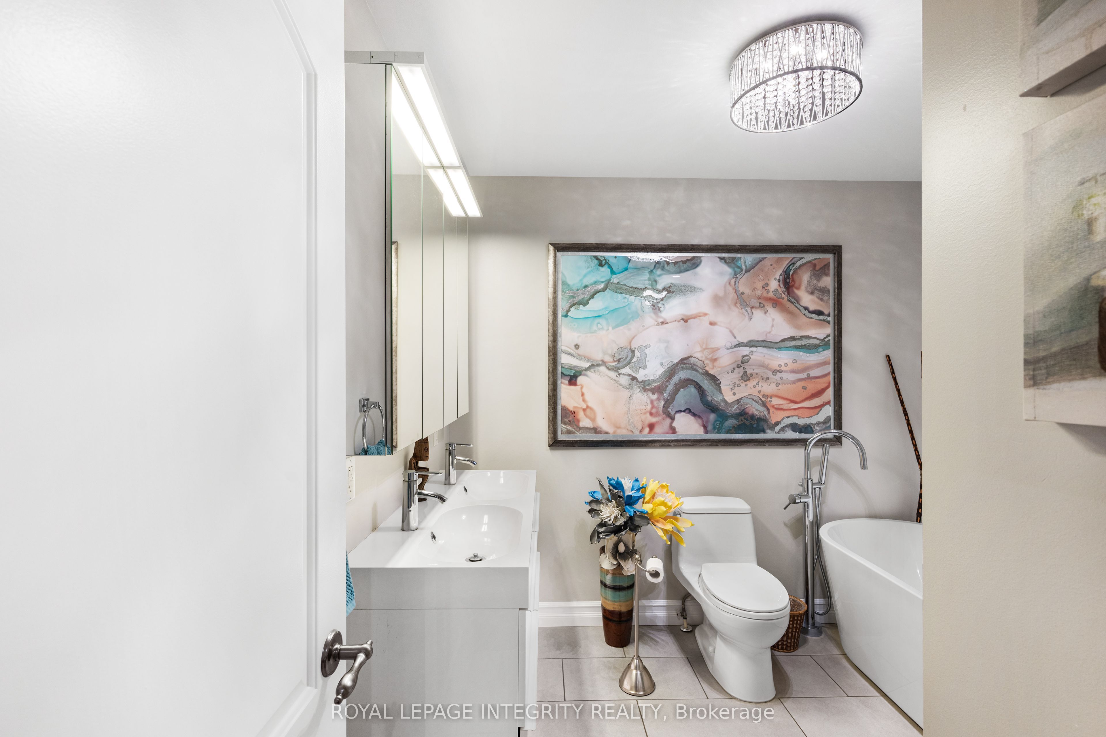 25 Marie-eve Street E Property Photo 32