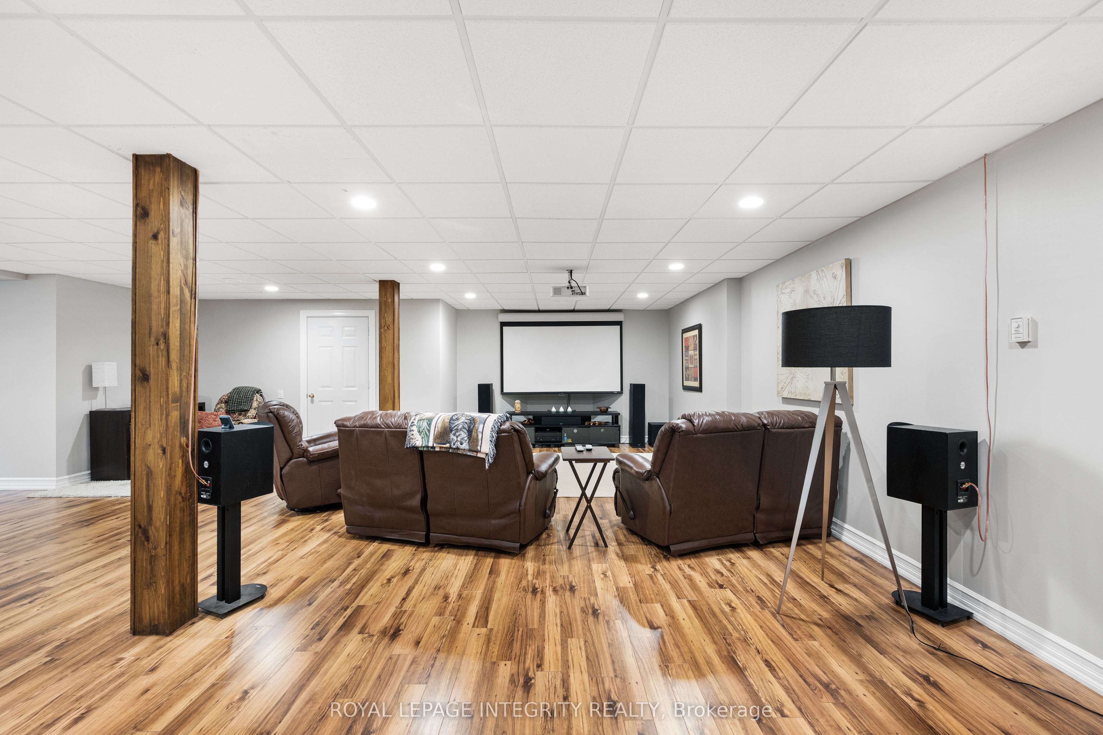 25 Marie-eve Street E Property Photo 34