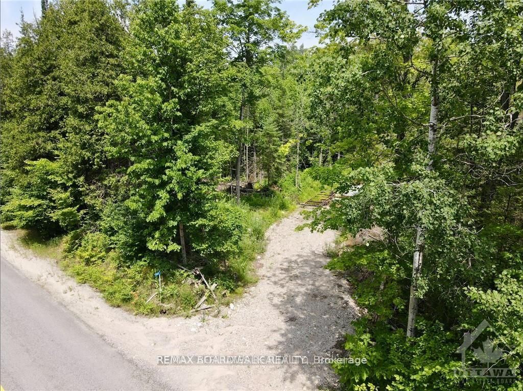 1385 Sheridan Rapids Road Property Photo 4