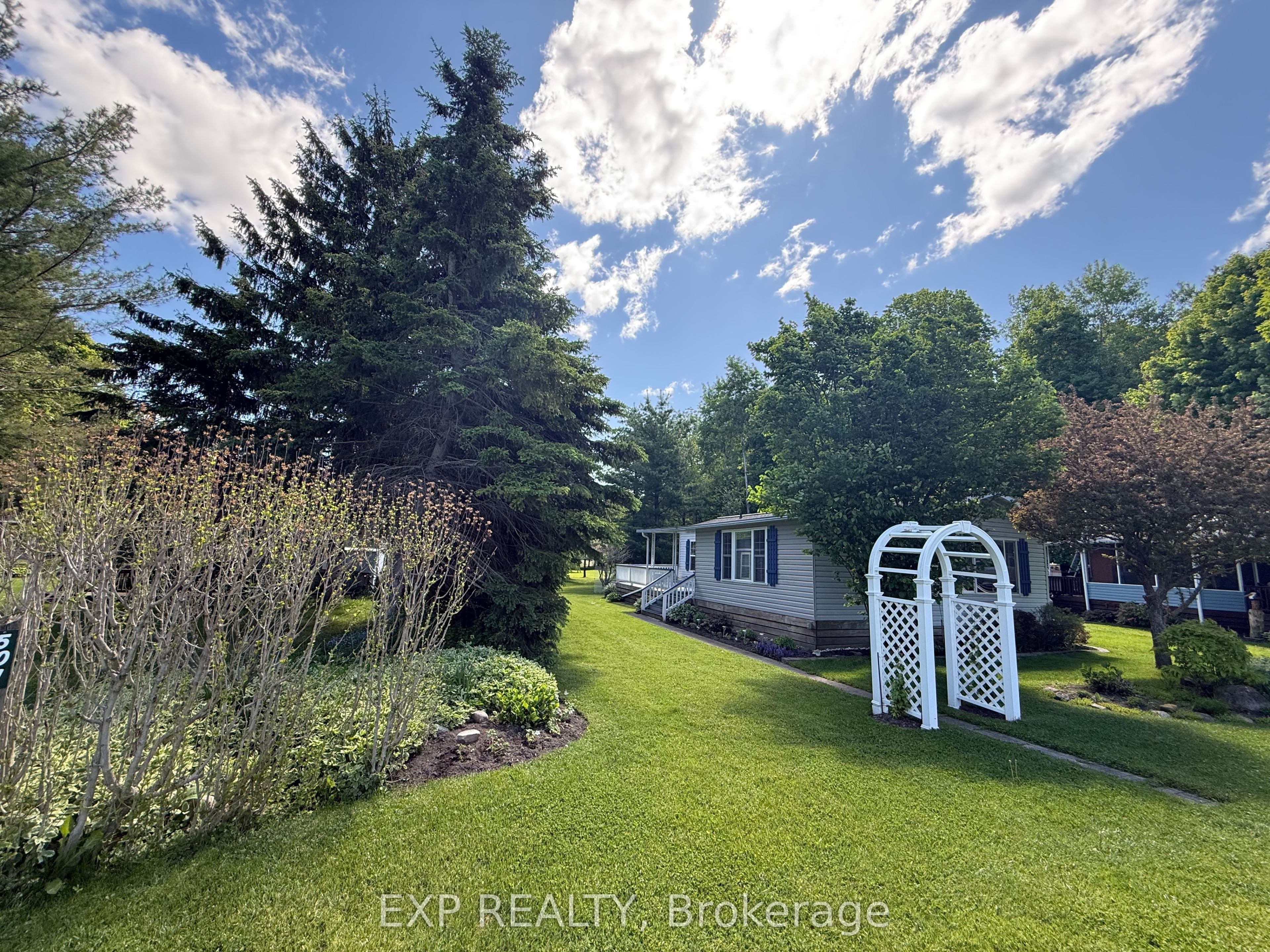 923590 Road 92 Road 501 Property Photo 1