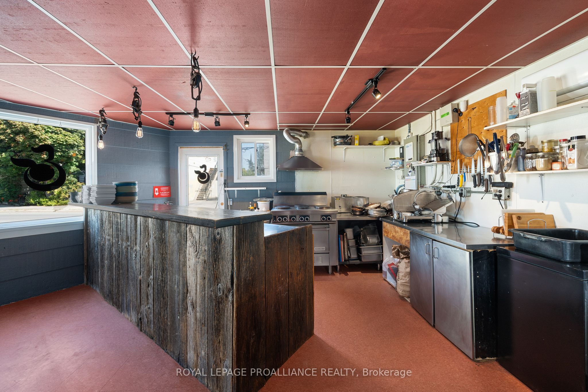 67 Orange St Property Photo 17