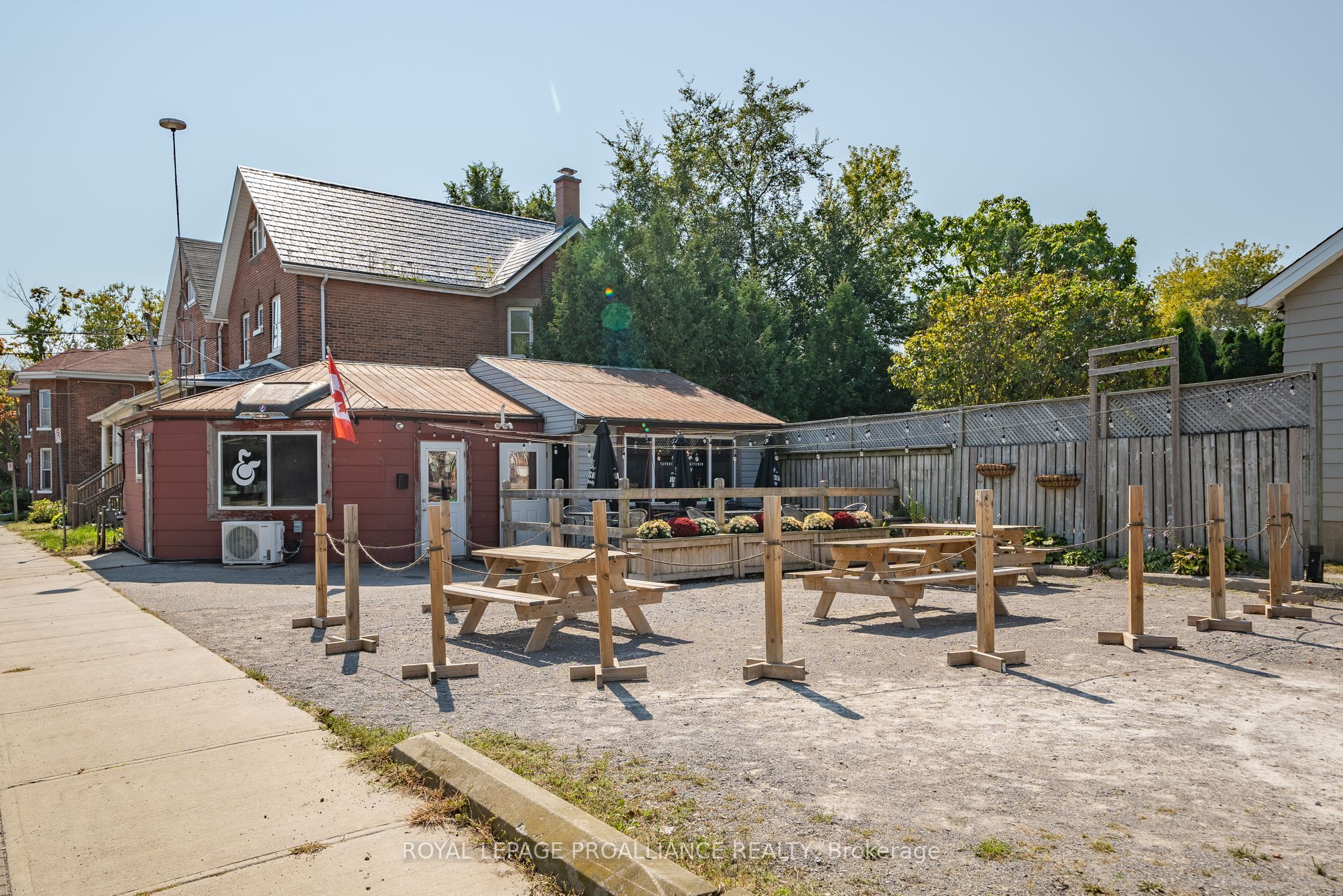 67 Orange St Property Photo 23