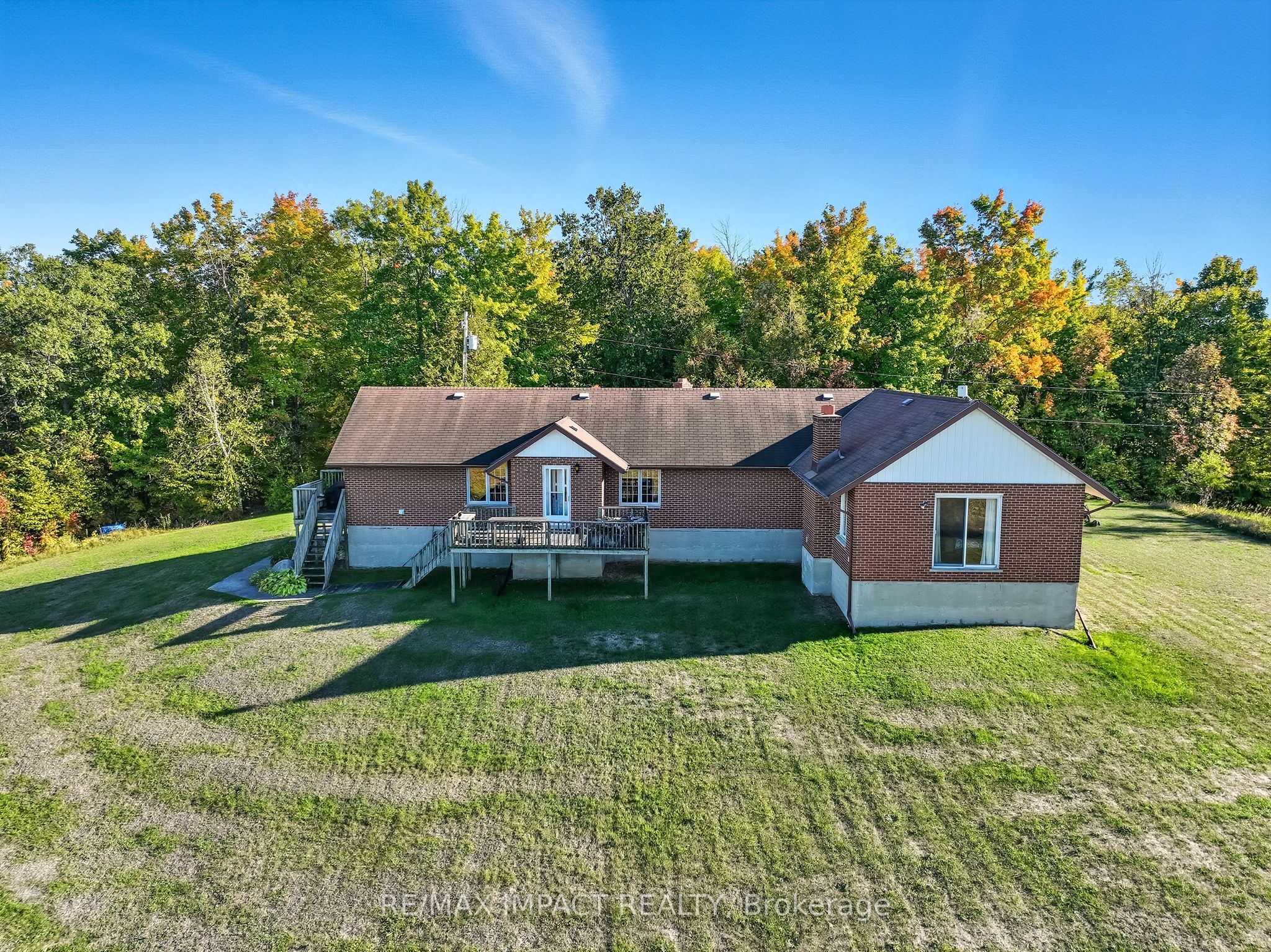 1530 10 Line W Property Photo 2