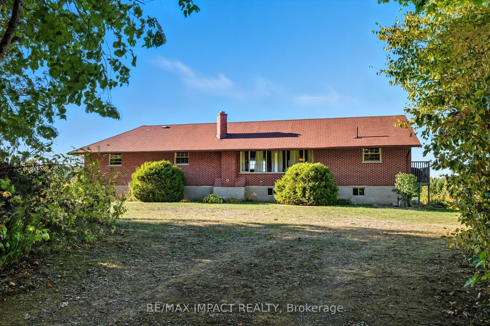 1530 10 Line W Property Photo 5