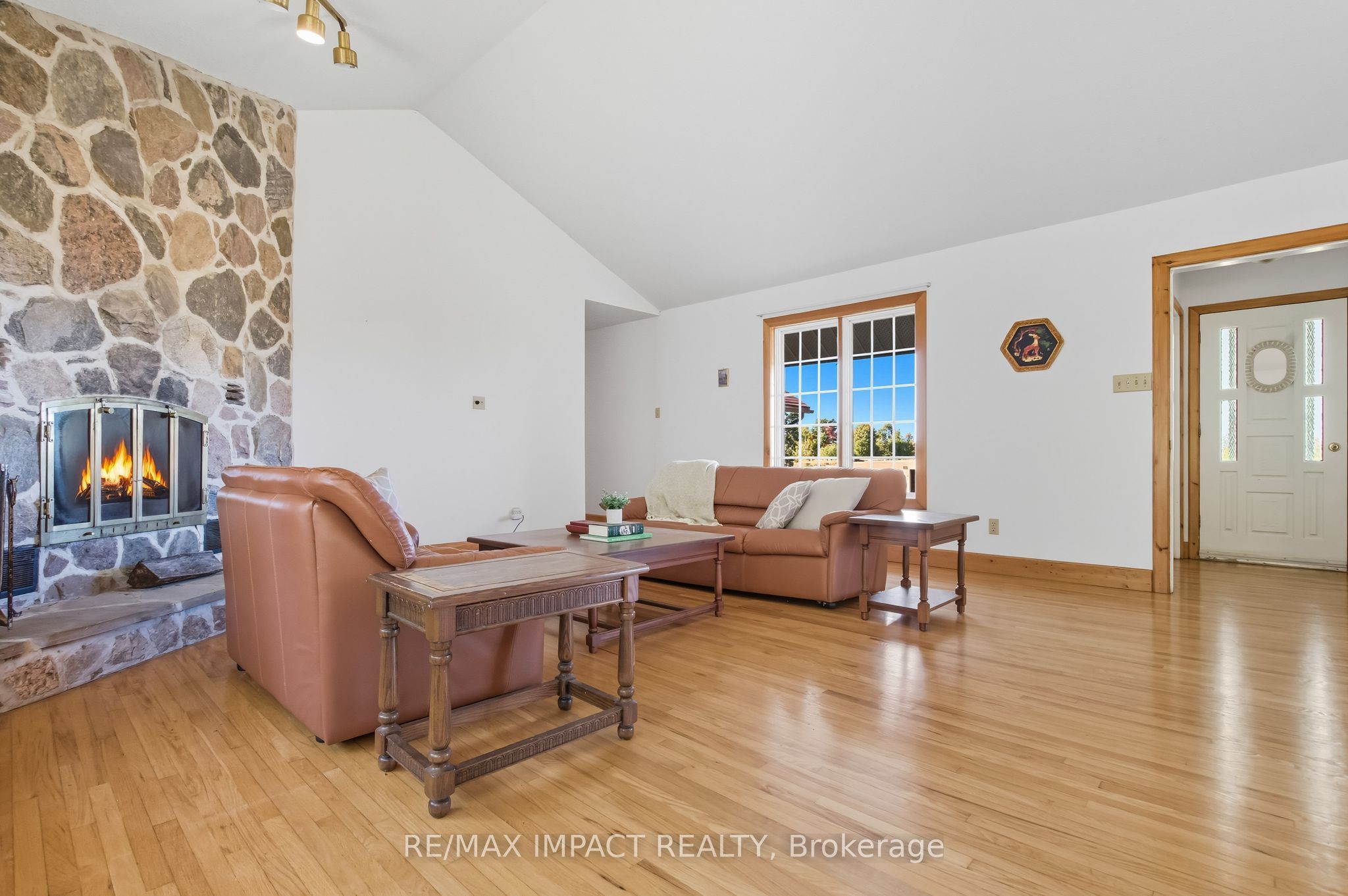 1530 10 Line W Property Photo 9