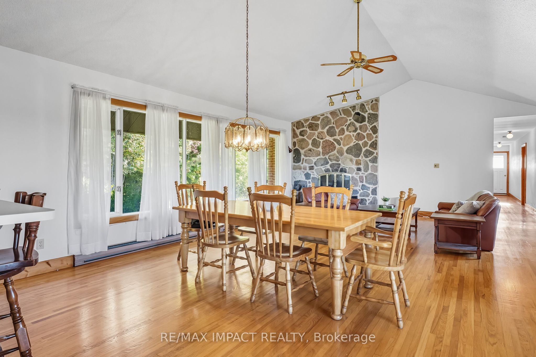 1530 10 Line W Property Photo 11