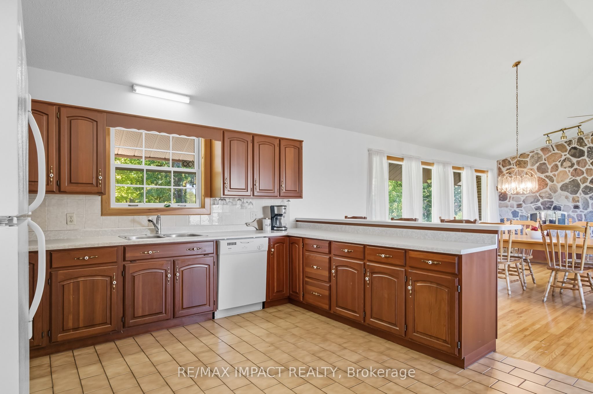 1530 10 Line W Property Photo 16