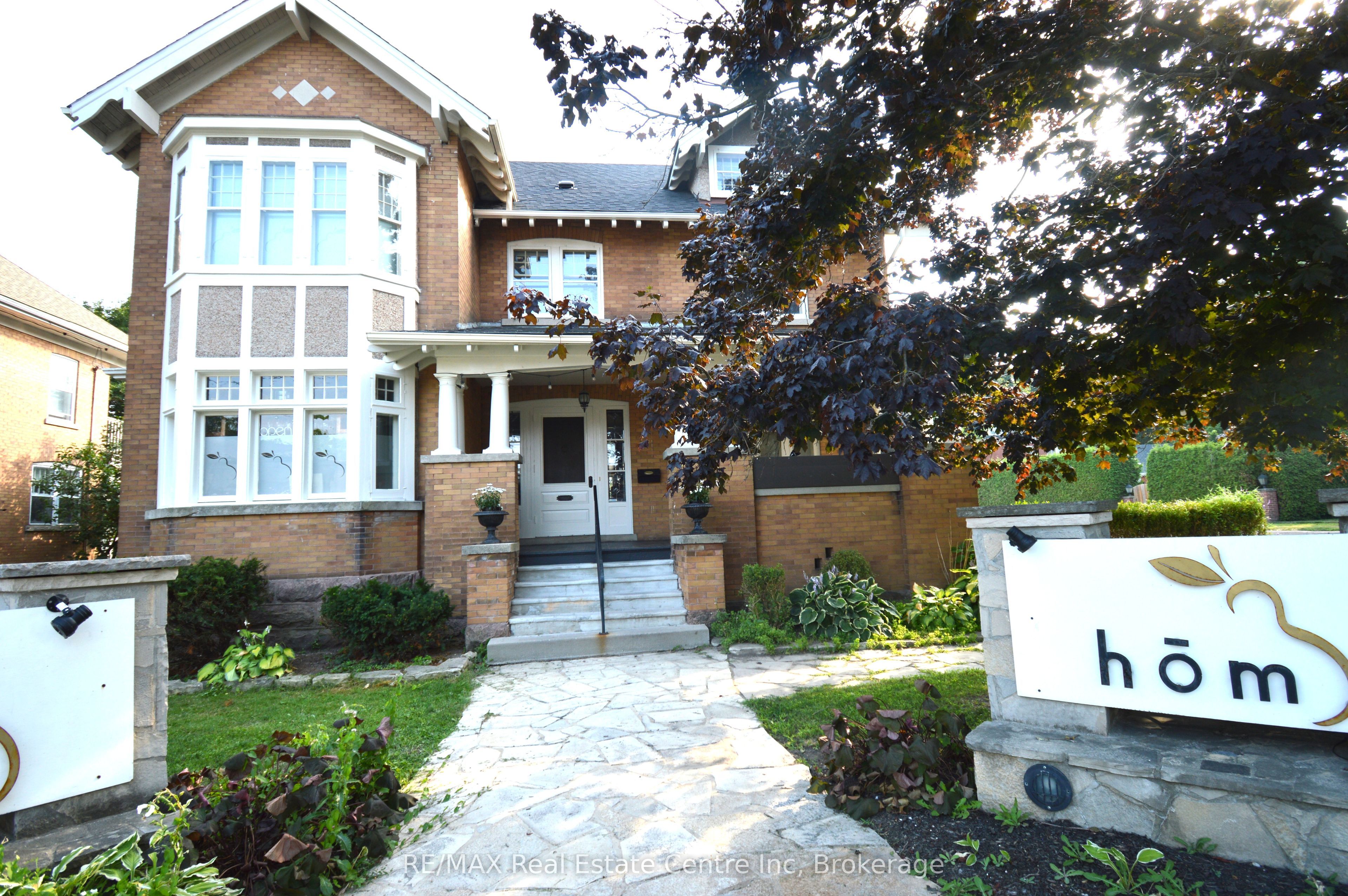 390 Main Street W Property Photo 2