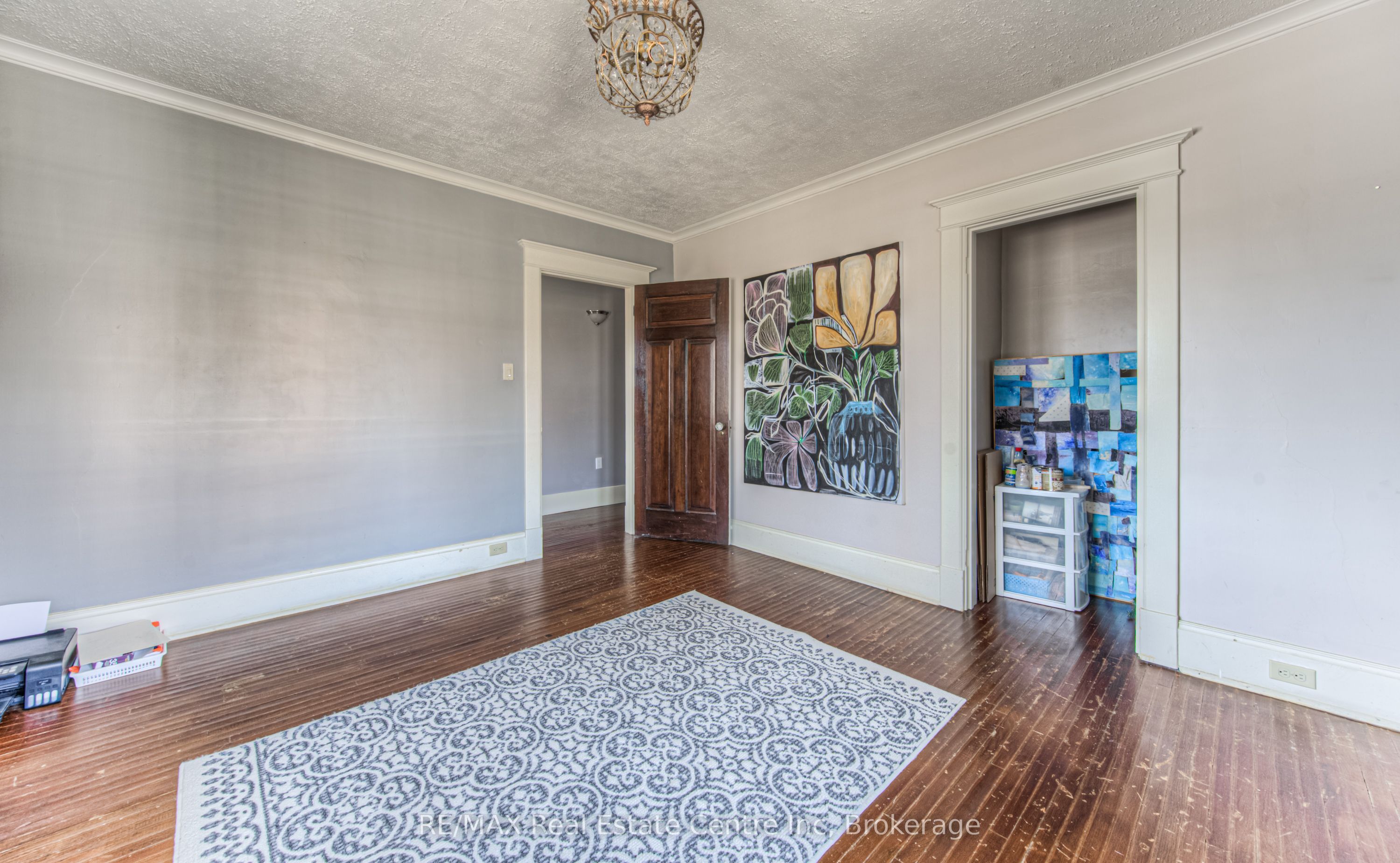 390 Main Street W Property Photo 25