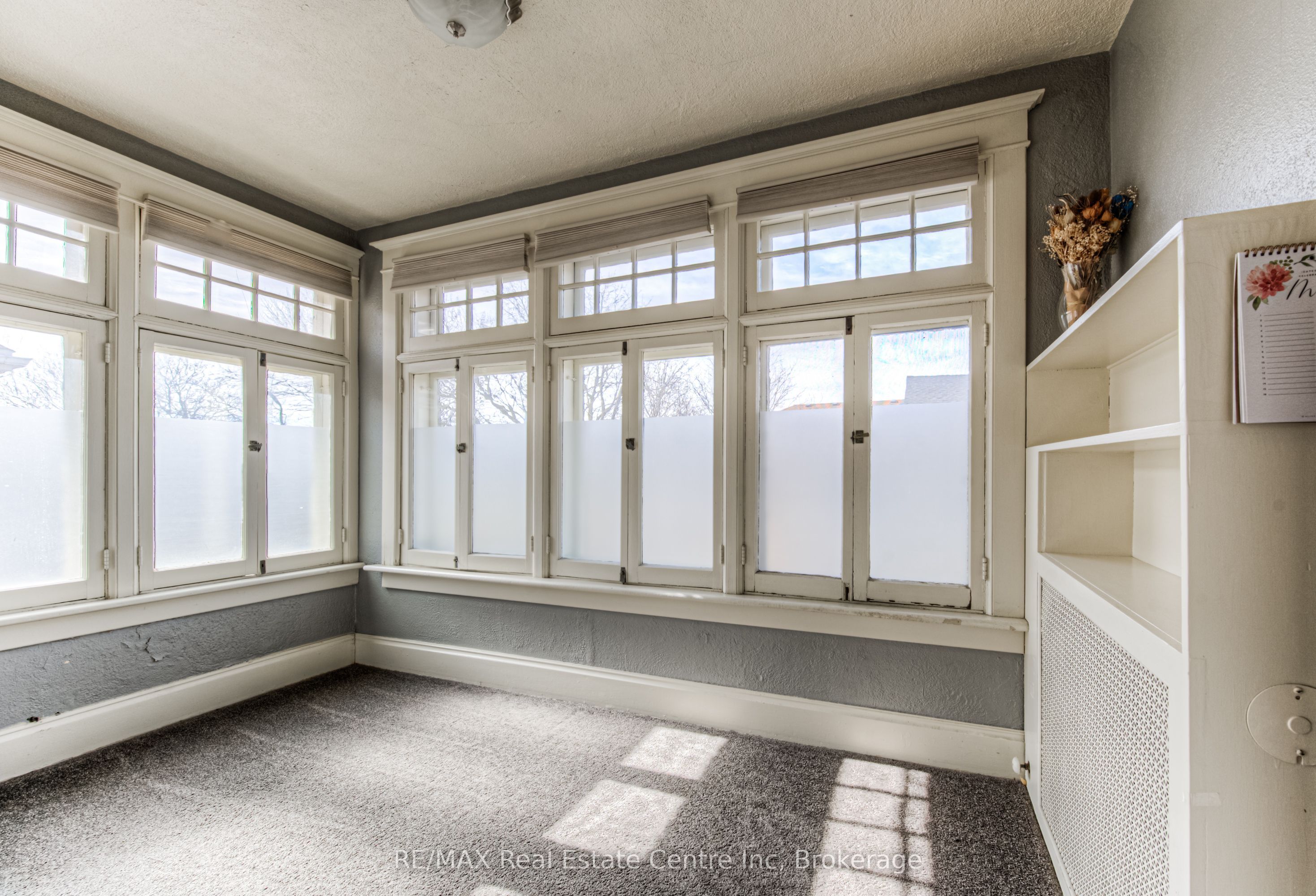 390 Main Street W Property Photo 27