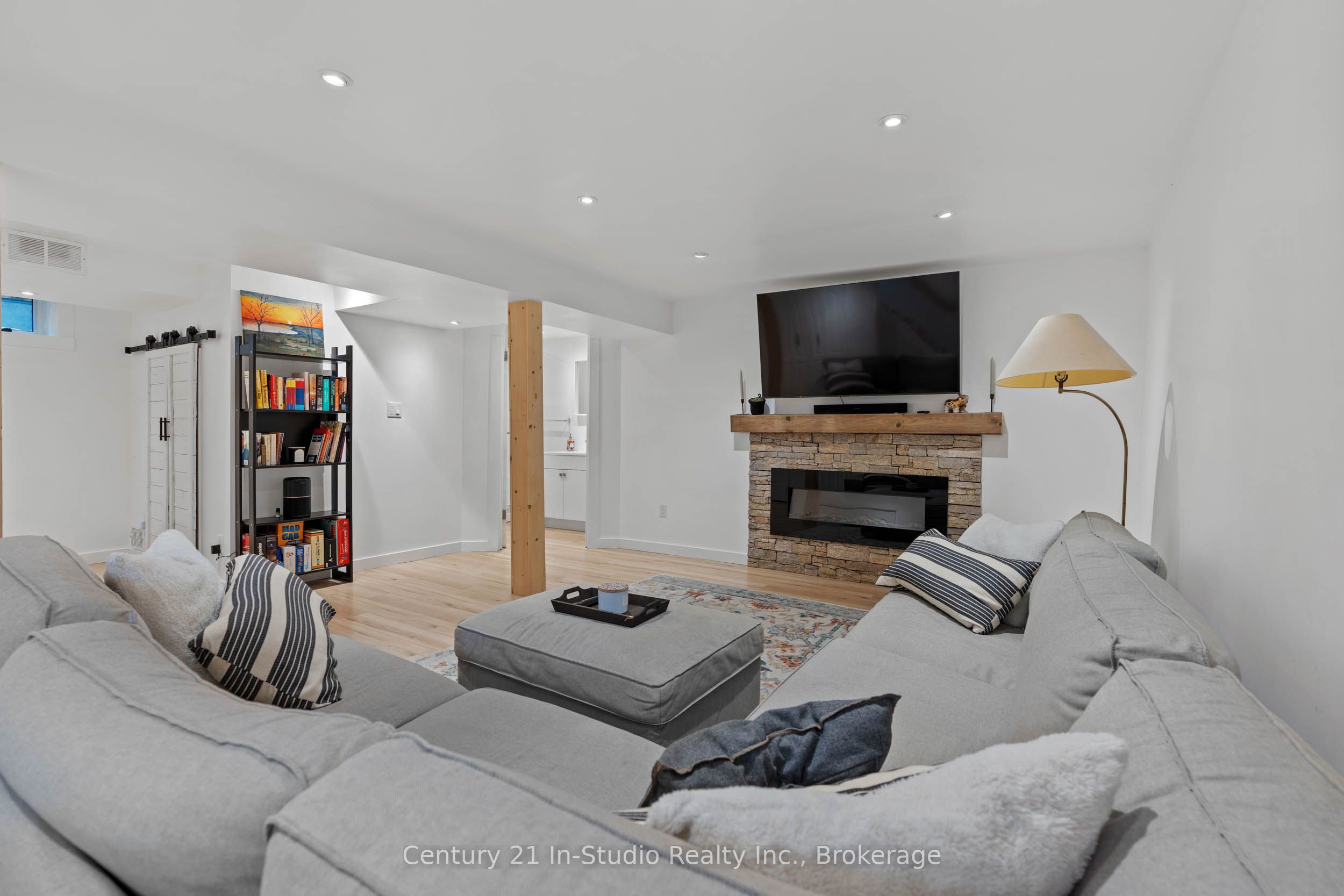 1065 10th Avenue E Property Photo 33