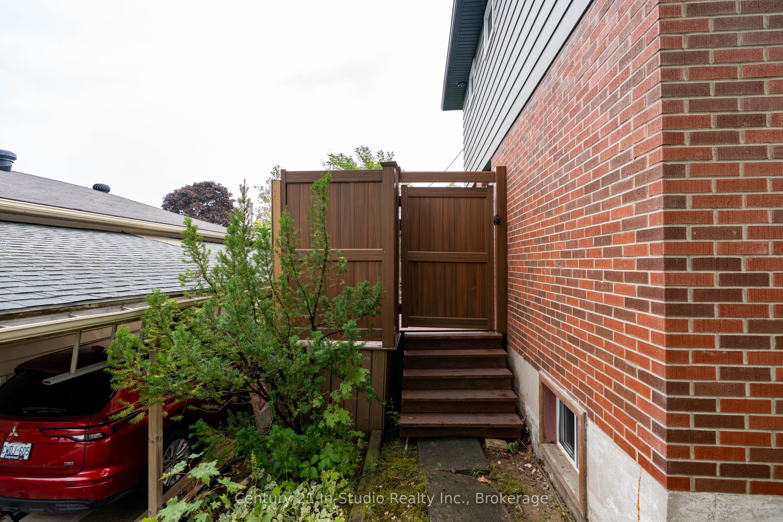 1065 10th Avenue E Property Photo 40