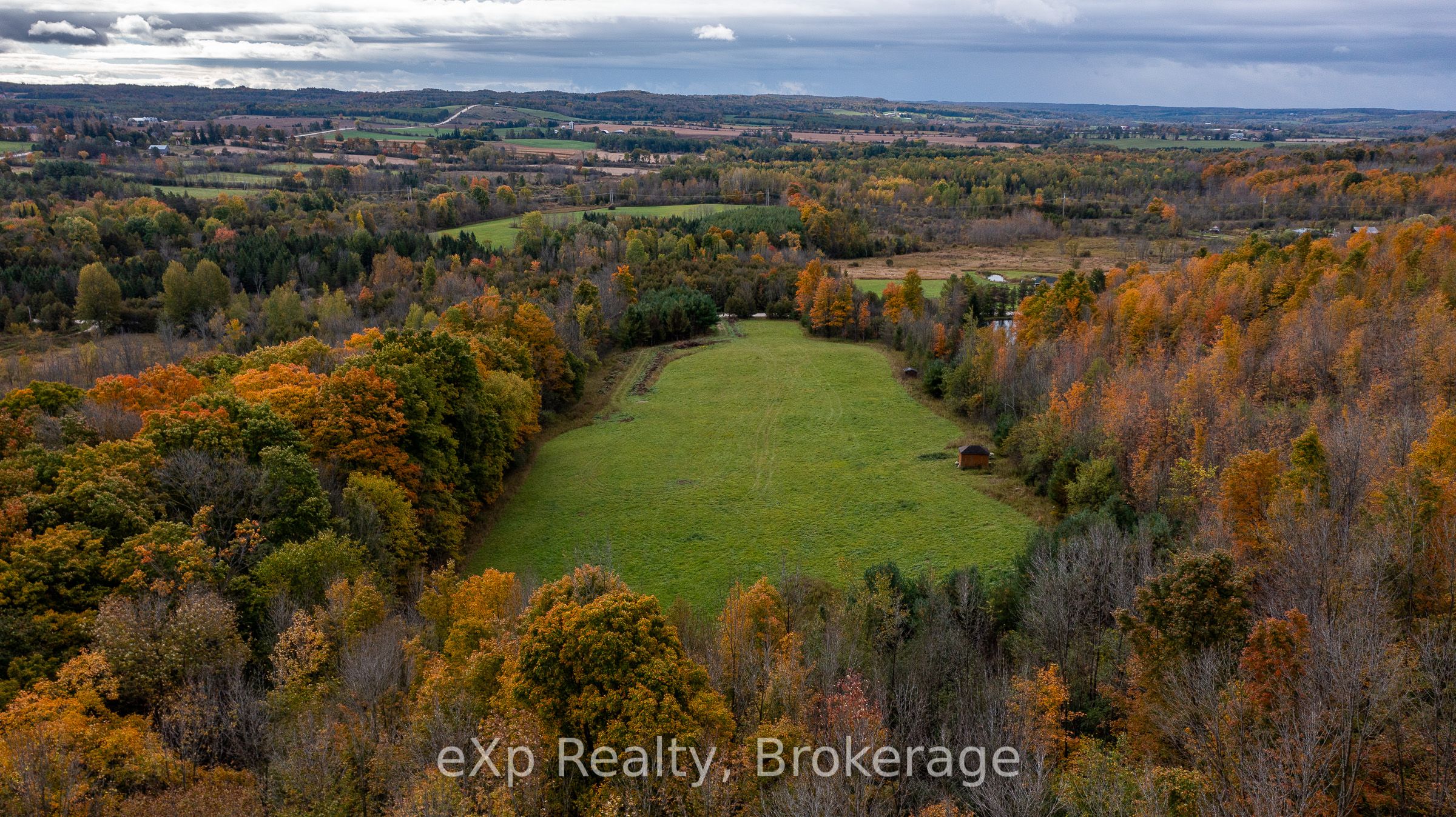 084482 6 Side Road Property Photo 5