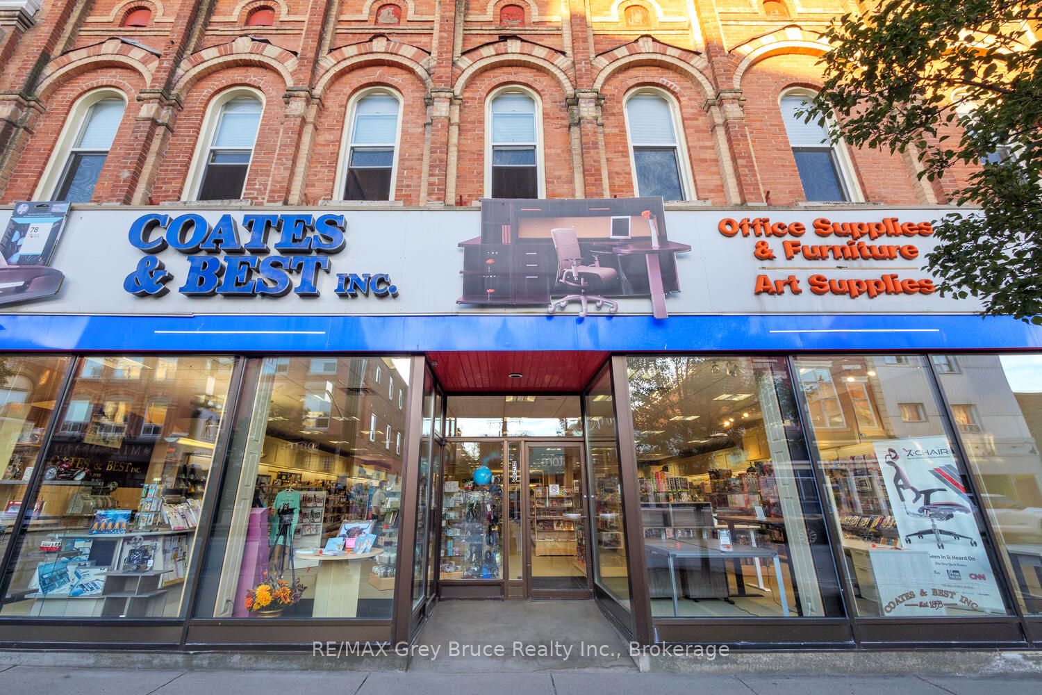 958 2nd Avenue E Property Photo 2