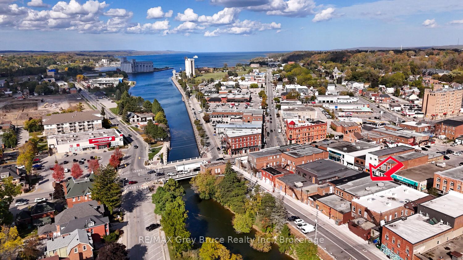 958 2nd Avenue E Property Photo 3