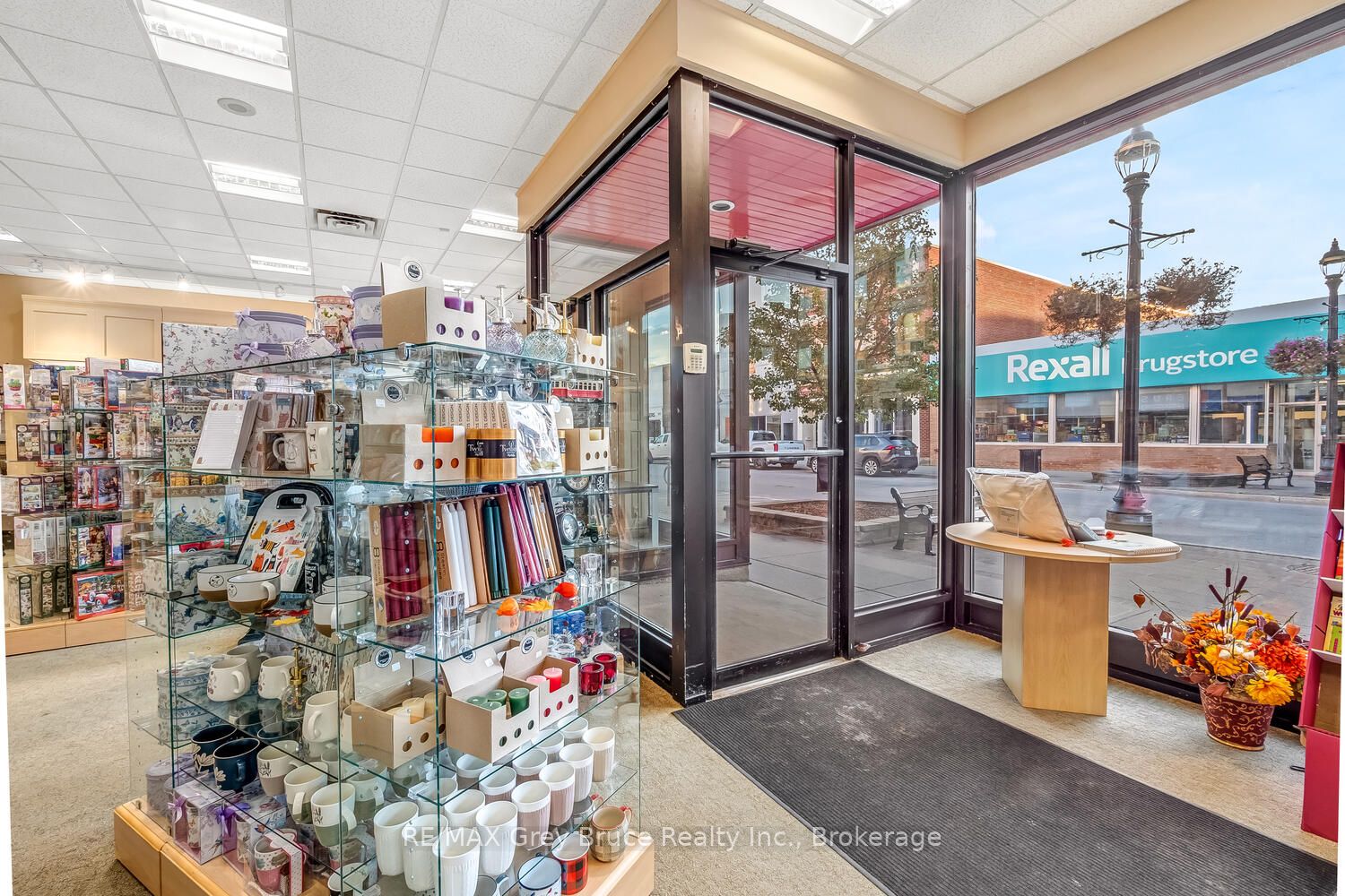 958 2nd Avenue E Property Photo 10